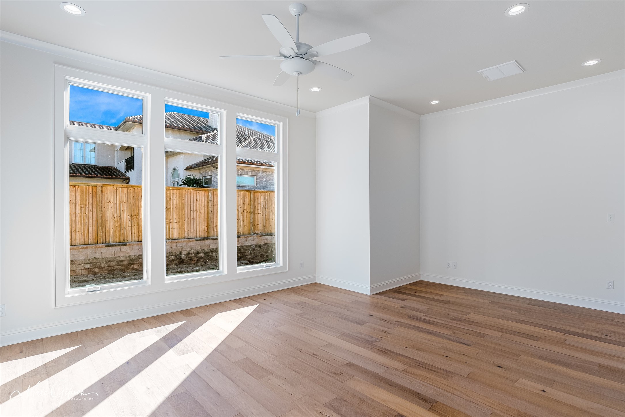 10911 Whispering Path