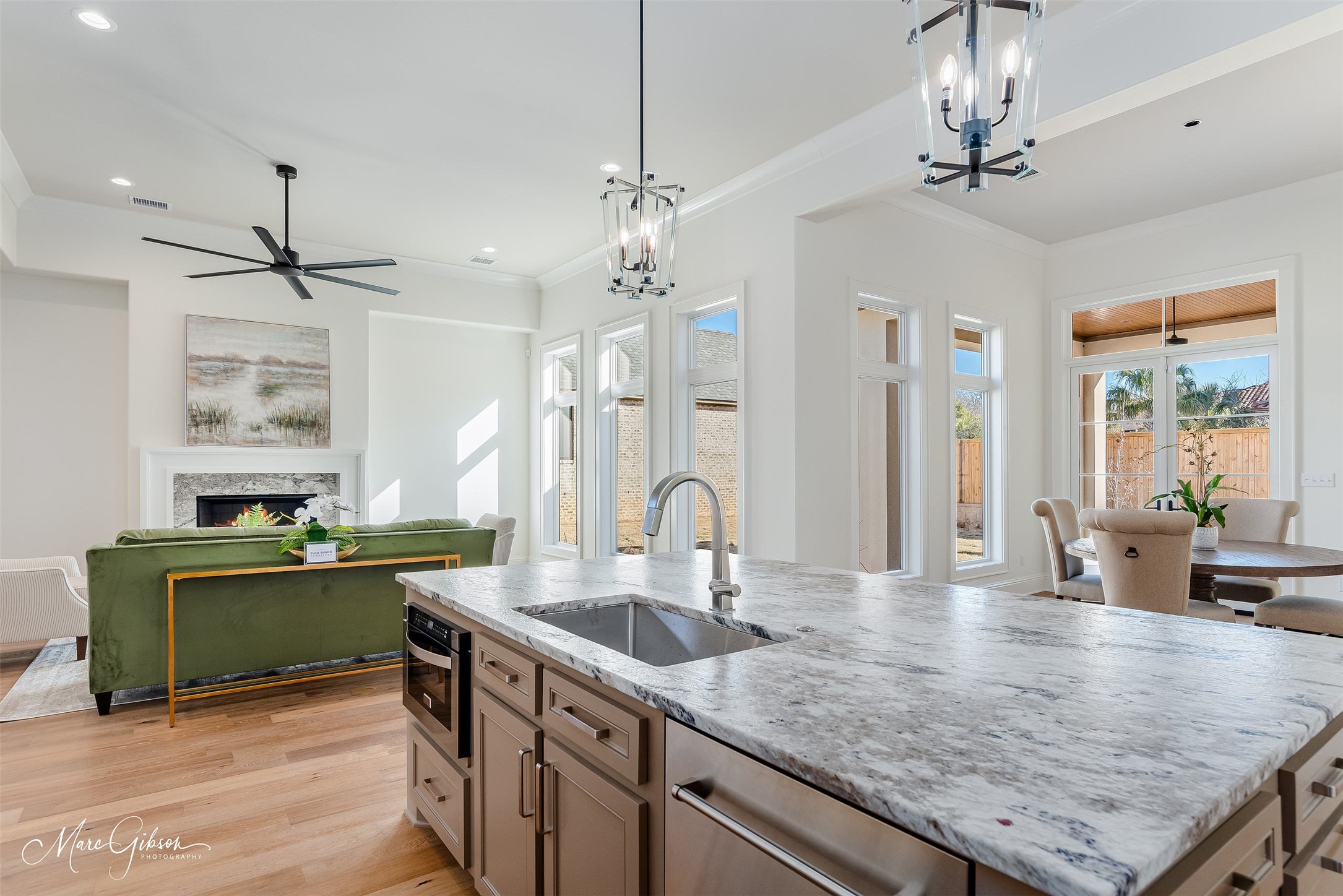 10911 Whispering Path