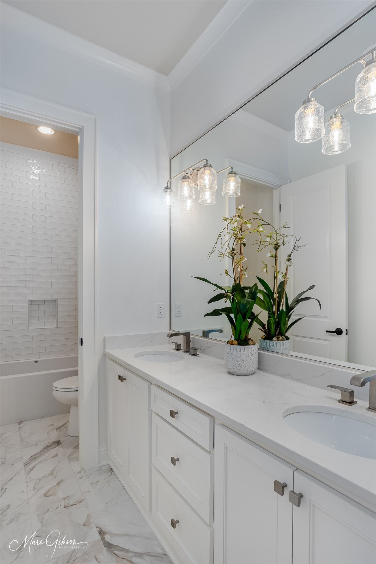 10911 Whispering Path