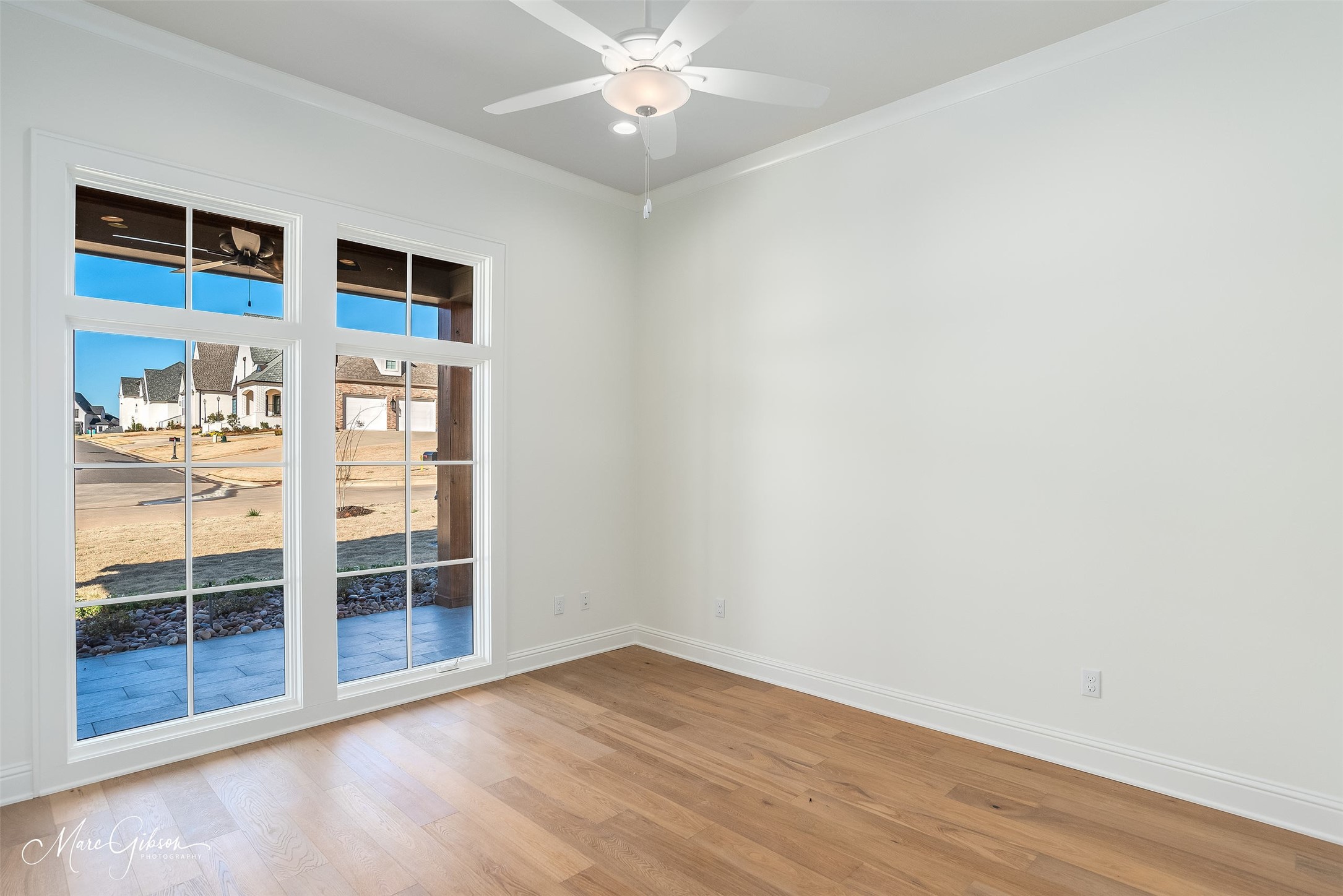 10911 Whispering Path