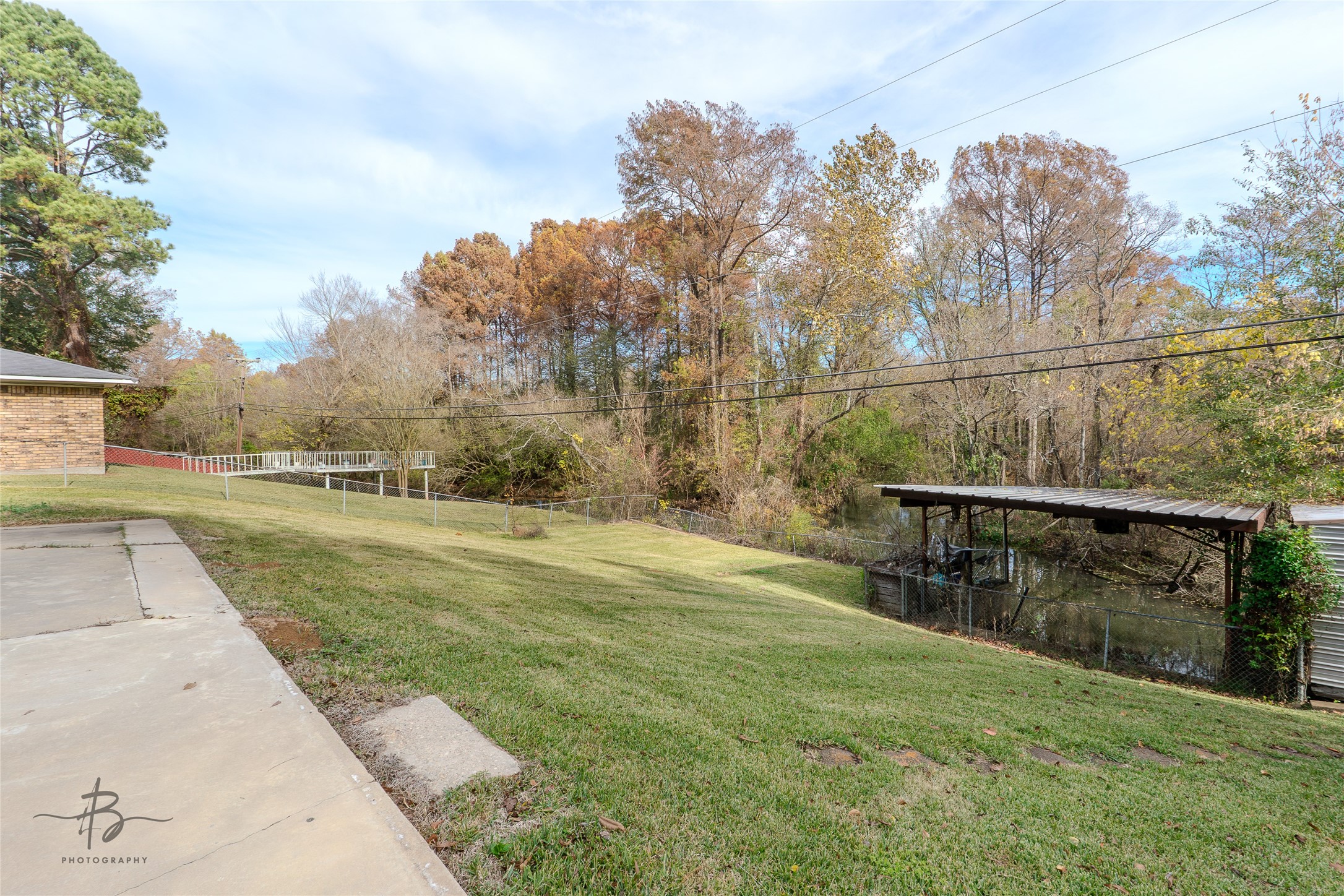 2605 Lakeway Drive
