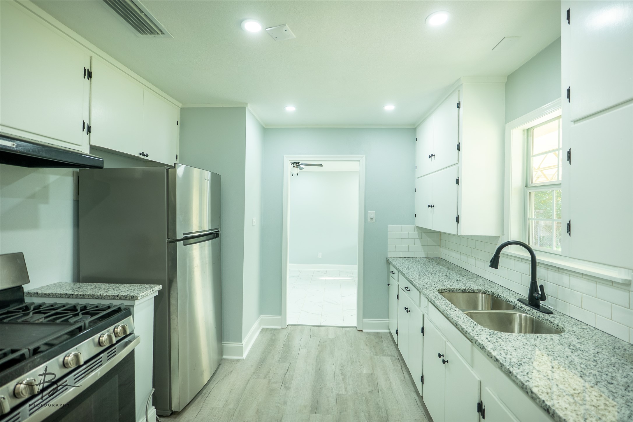 851 Martha Lane