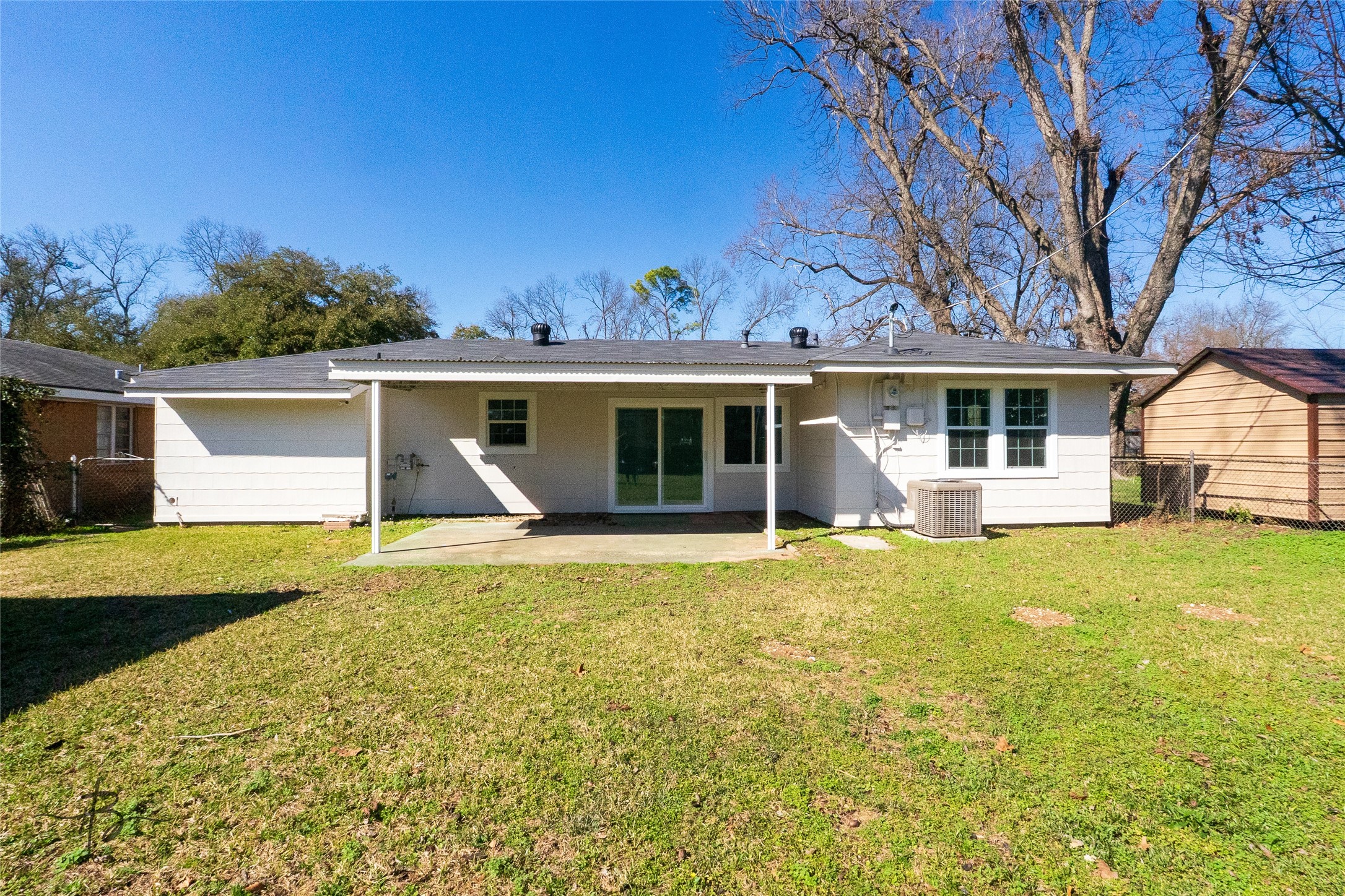 851 Martha Lane