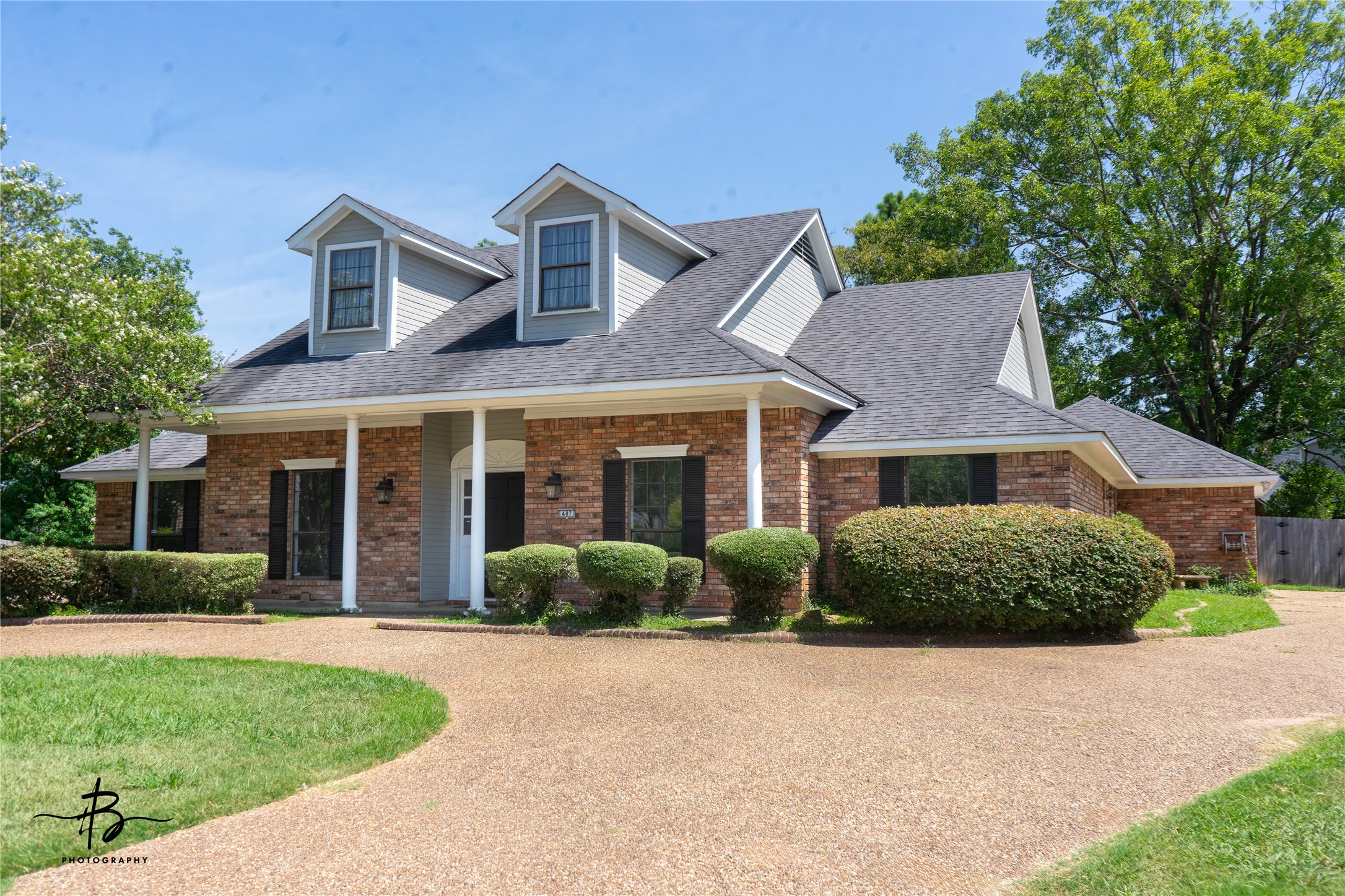 407 Ascot Court