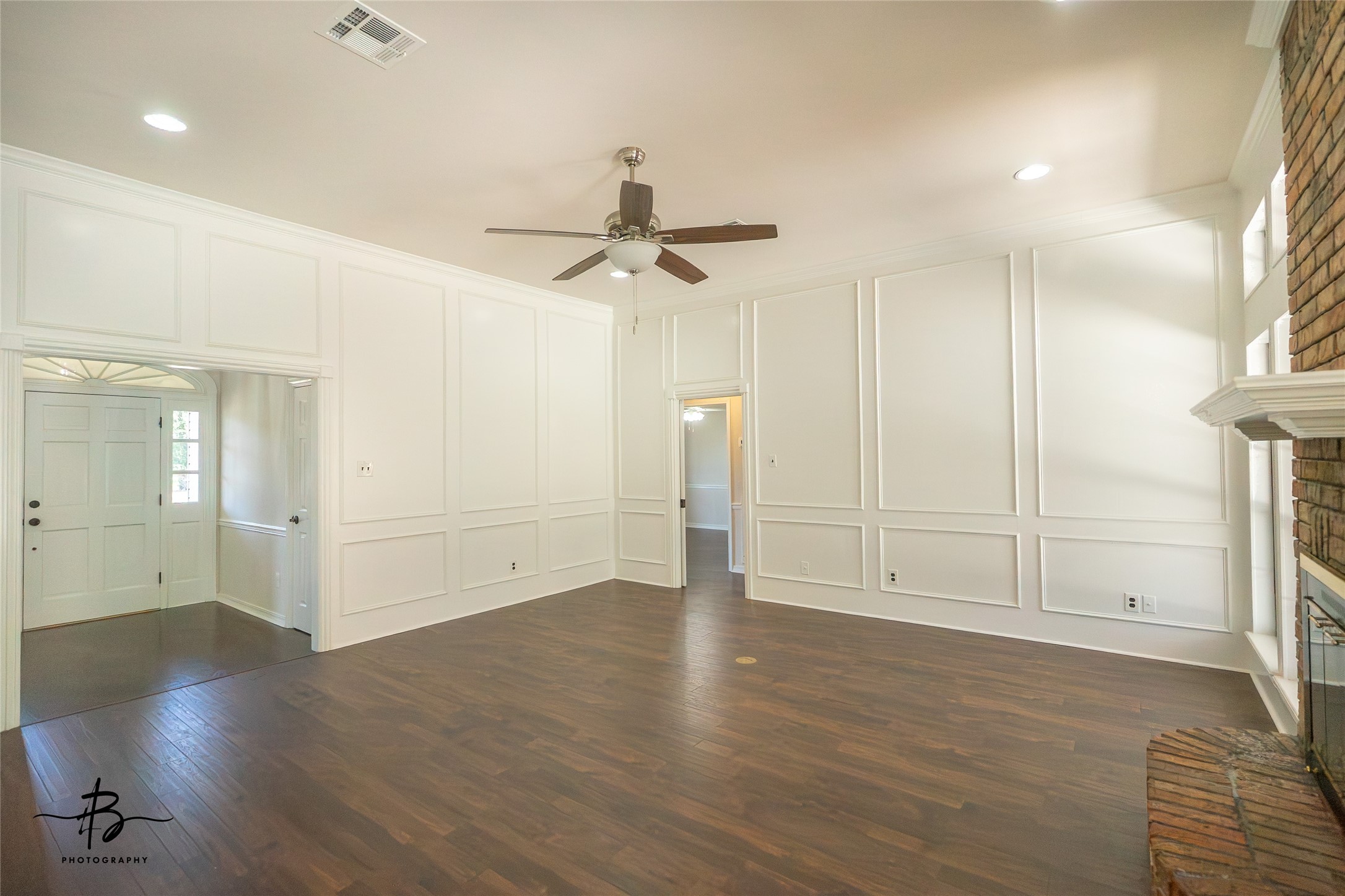 407 Ascot Court