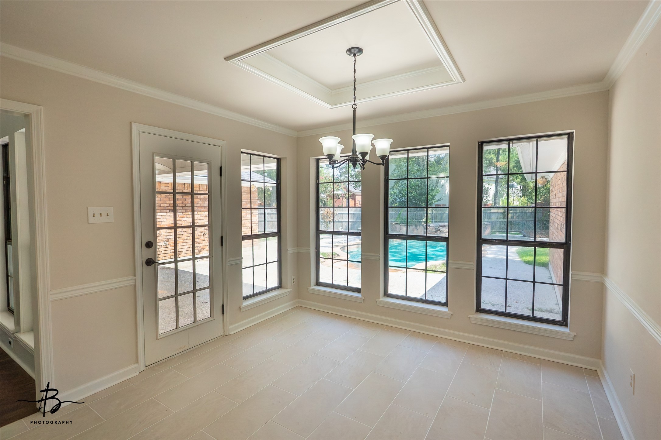 407 Ascot Court