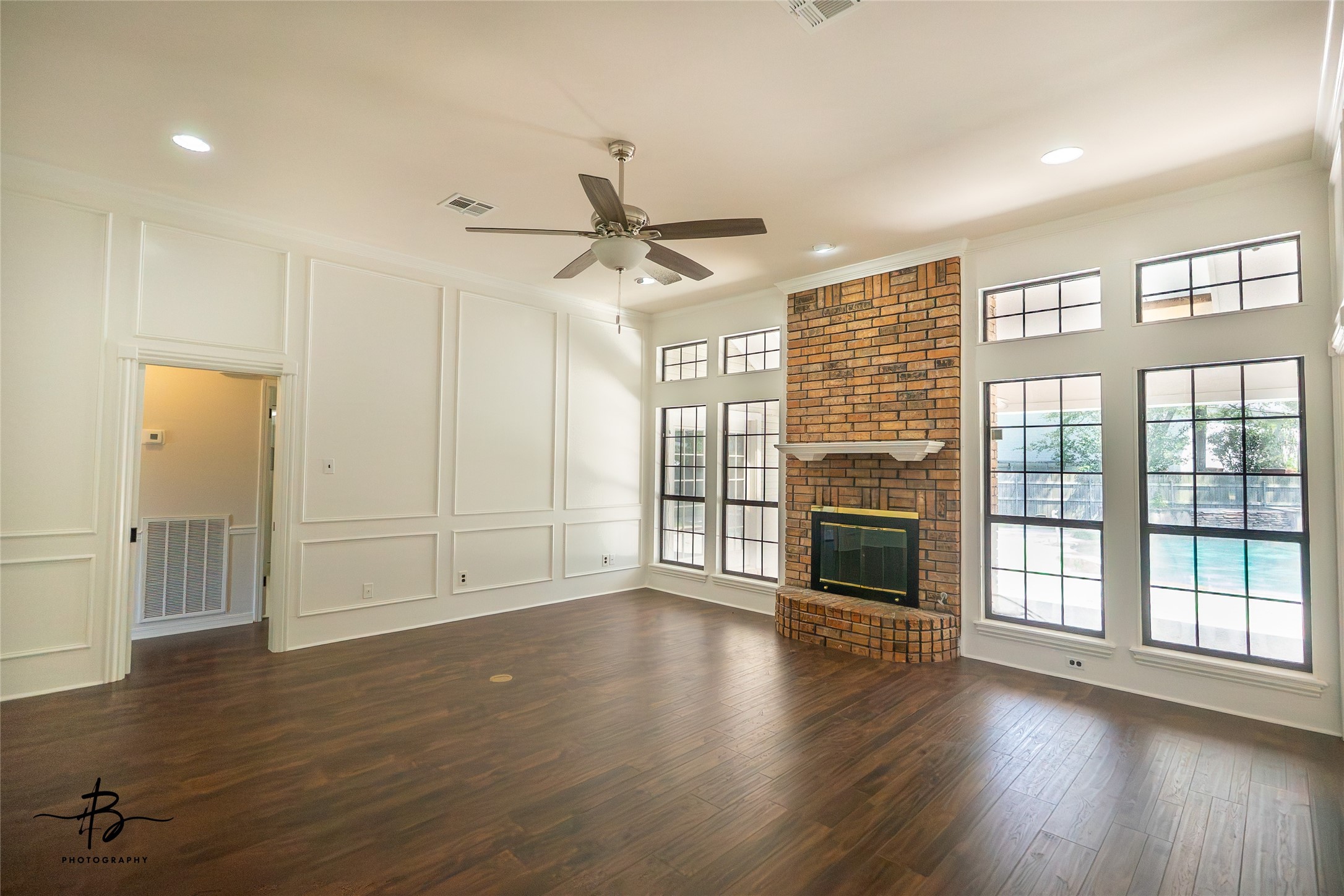 407 Ascot Court