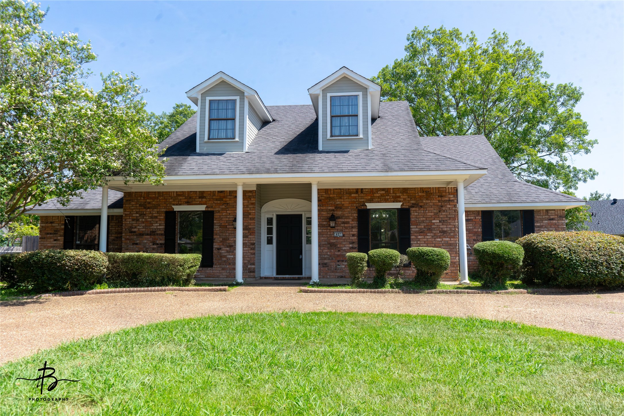 407 Ascot Court