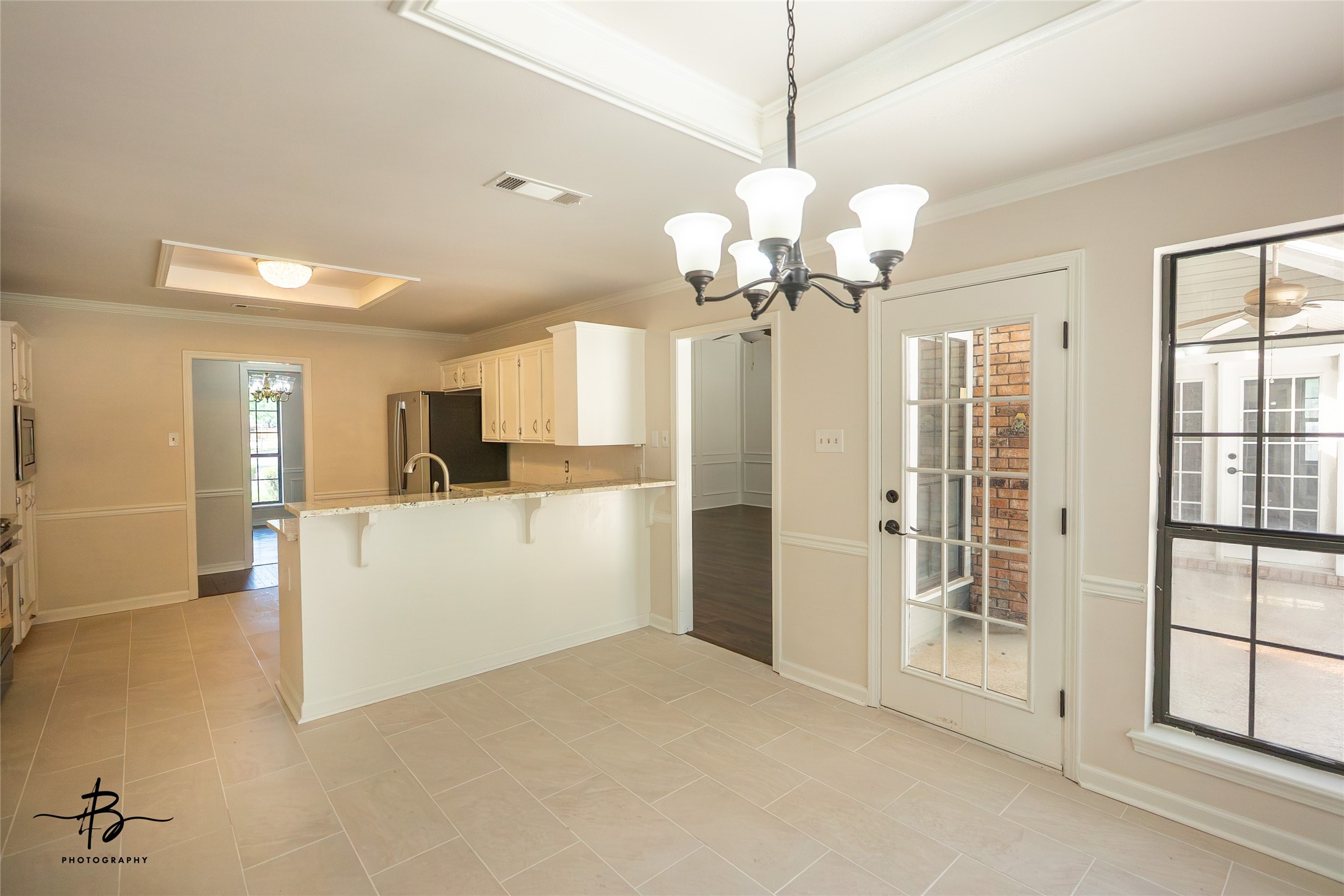 407 Ascot Court