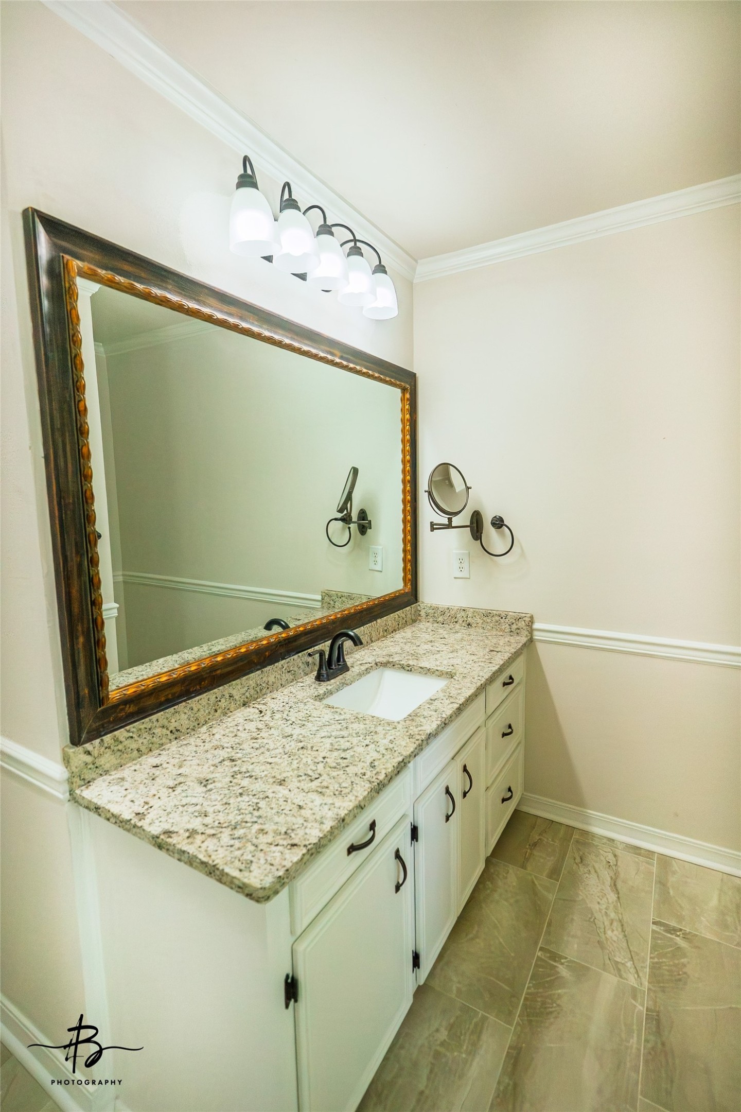 407 Ascot Court