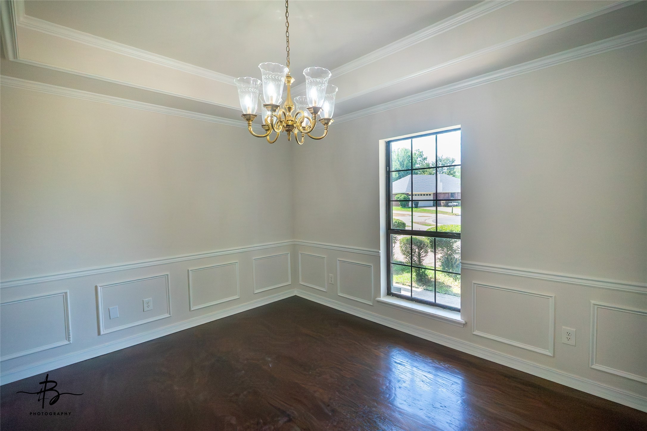 407 Ascot Court