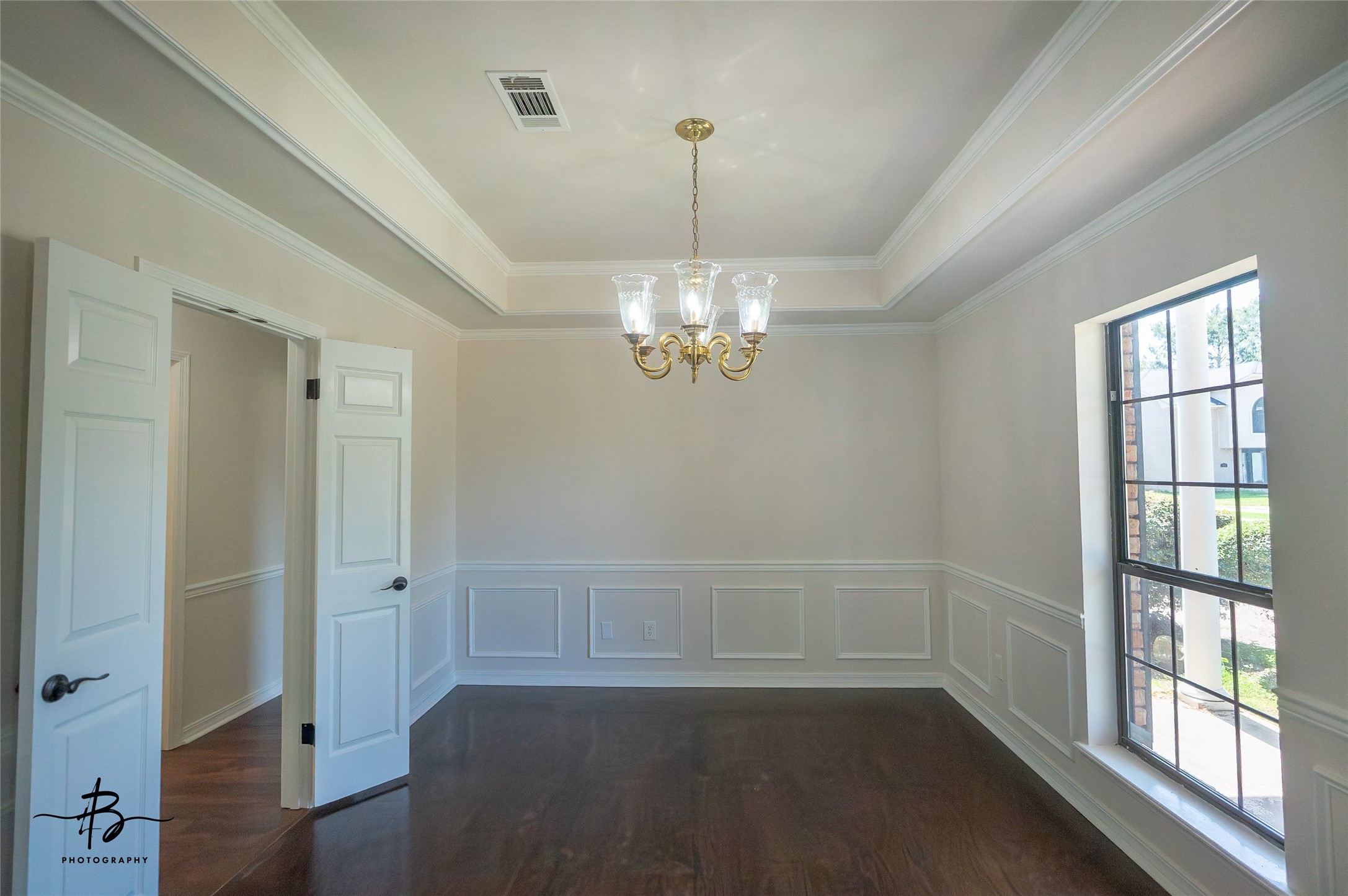 407 Ascot Court