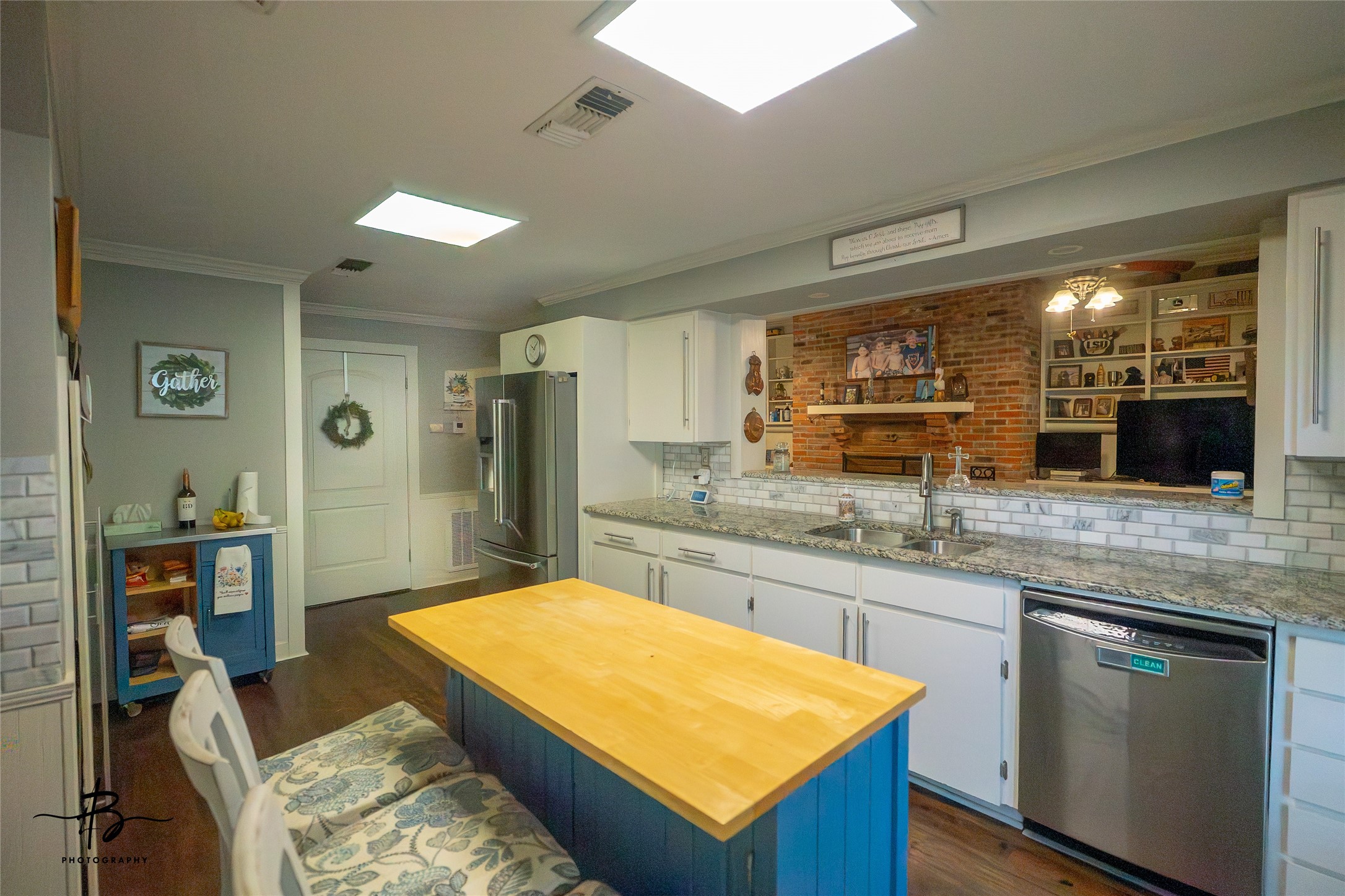 3541 N Market Street