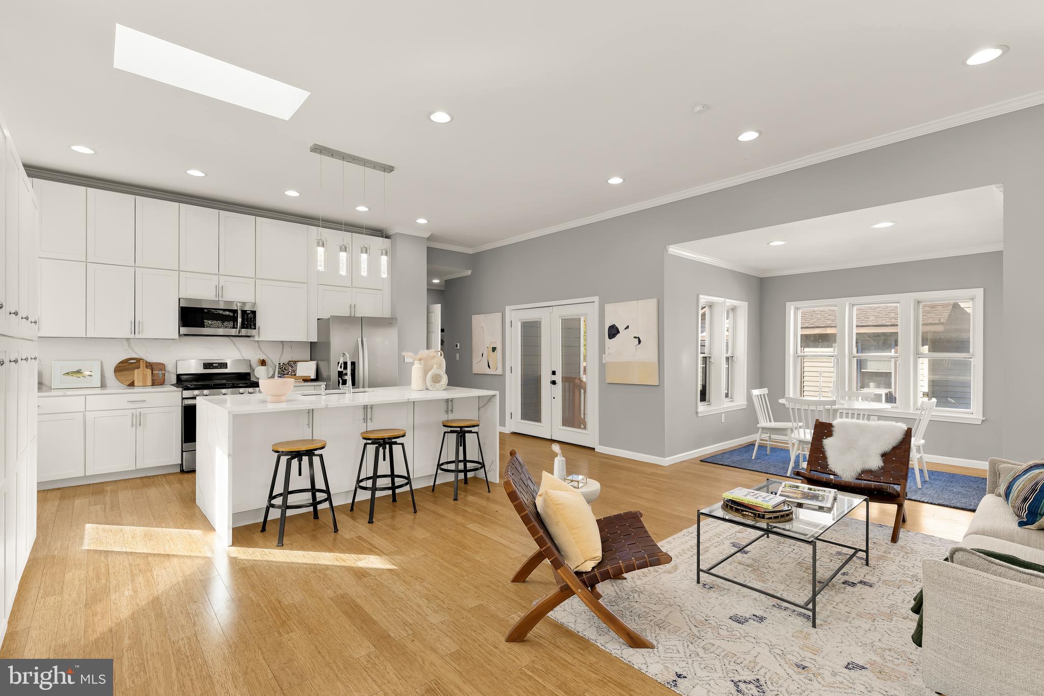 3013 CHANNING STREET NE