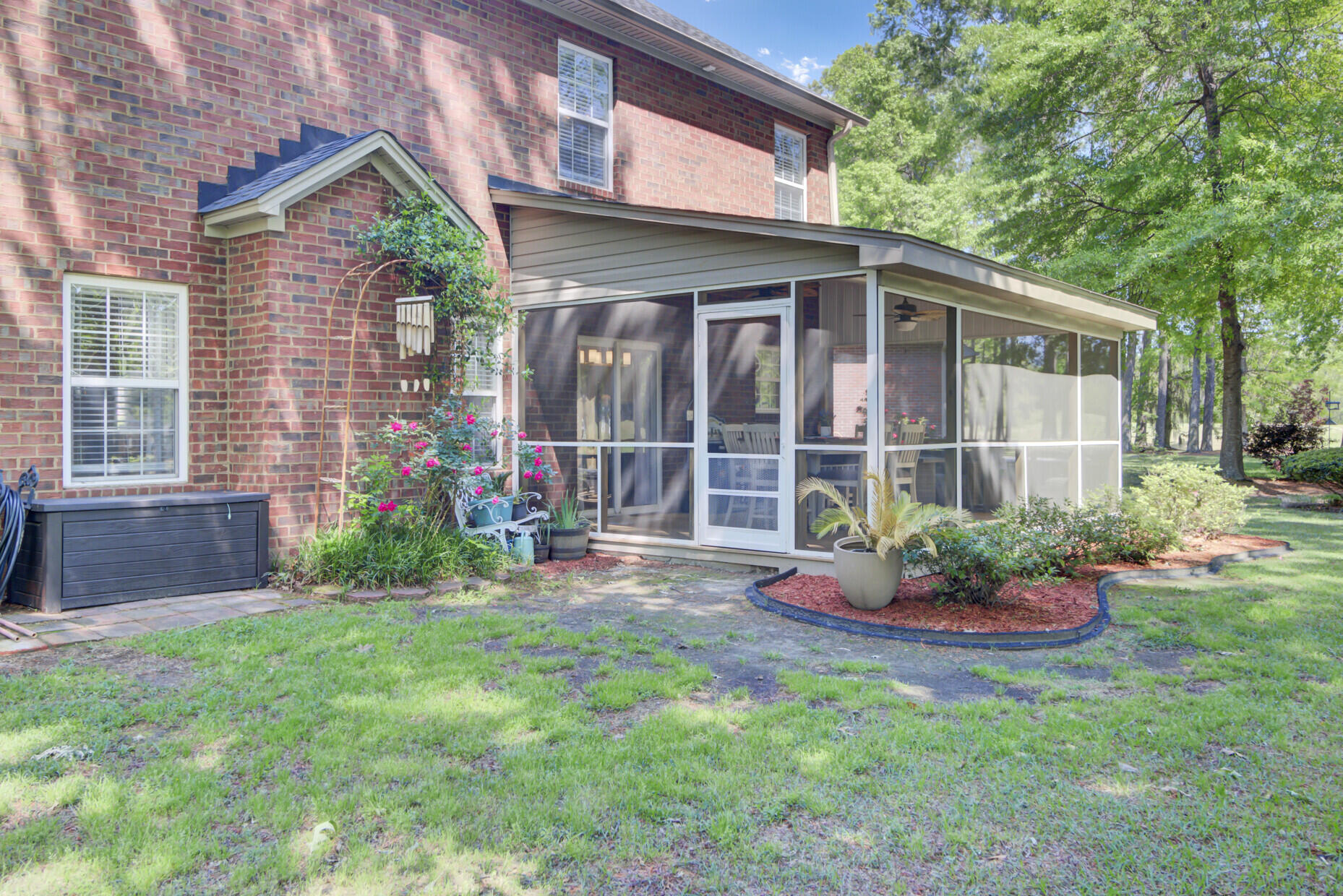 123 Dasharon Lane