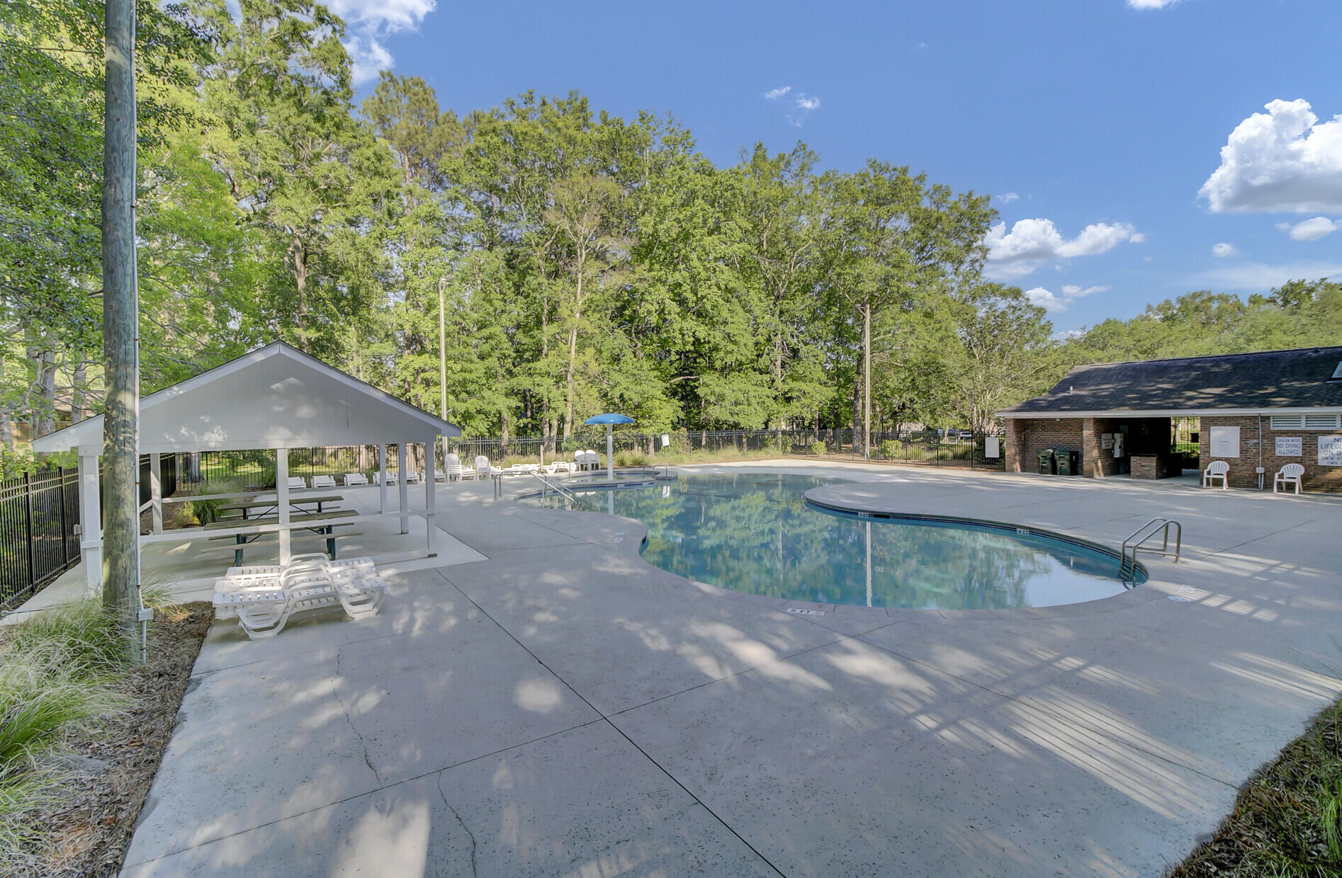 123 Dasharon Lane