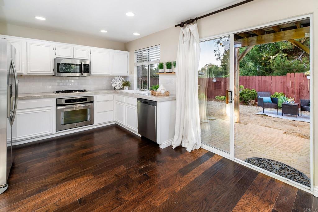 3362 Edgeview