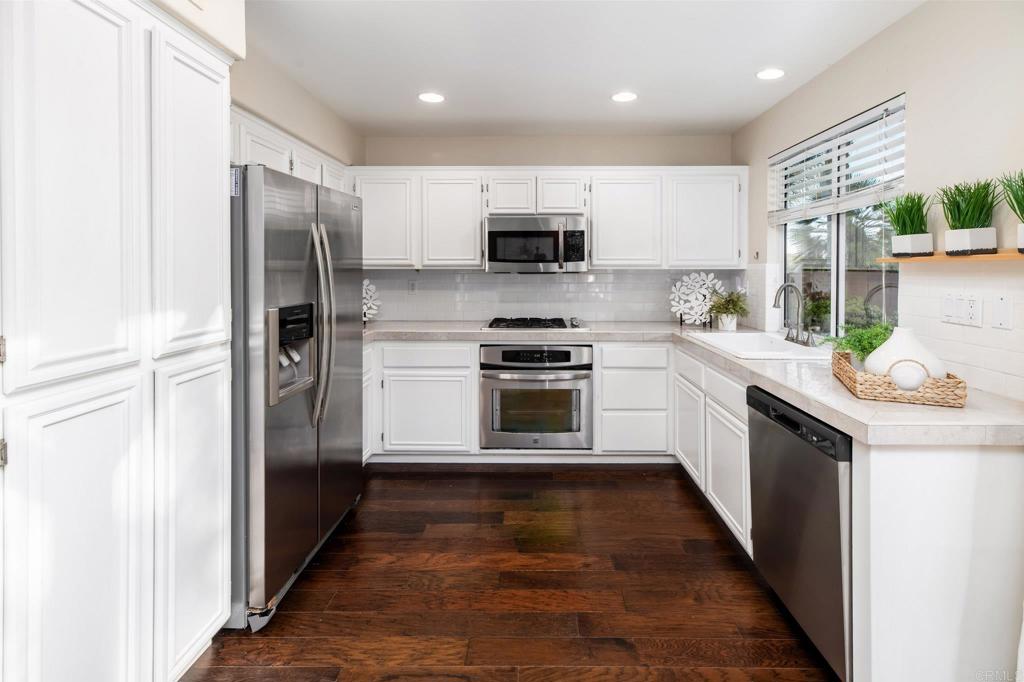 3362 Edgeview