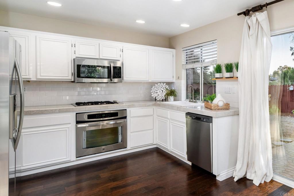 3362 Edgeview