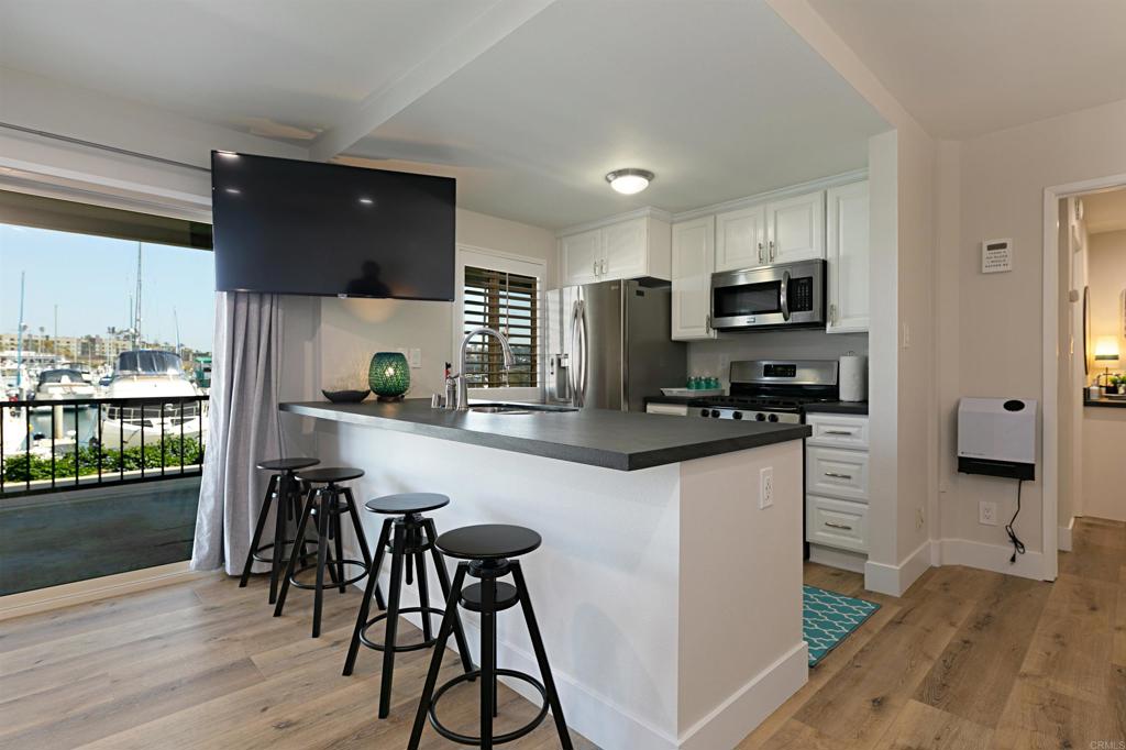 1202 N Pacific St 106B