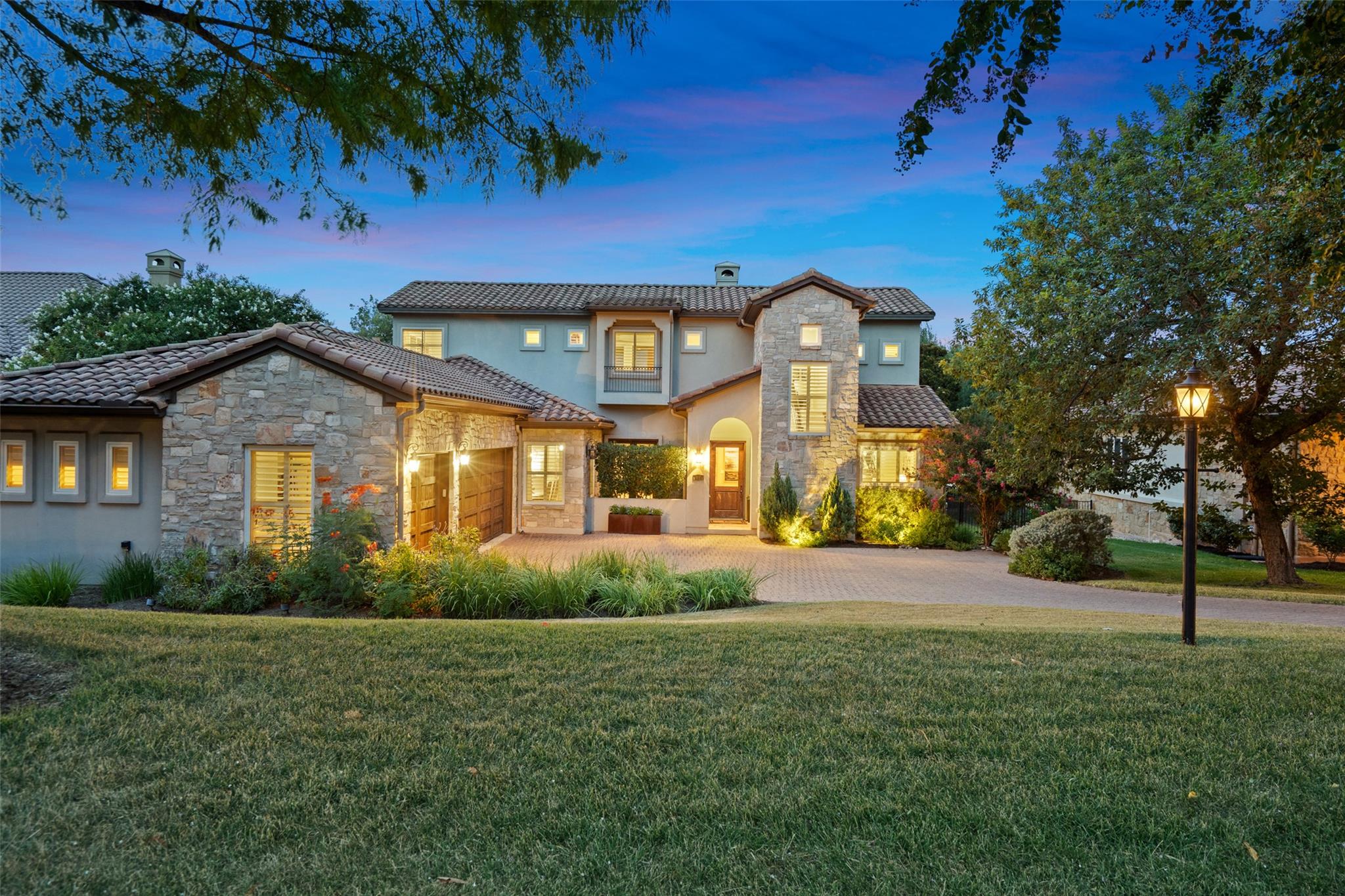 216 Golden Bear DR