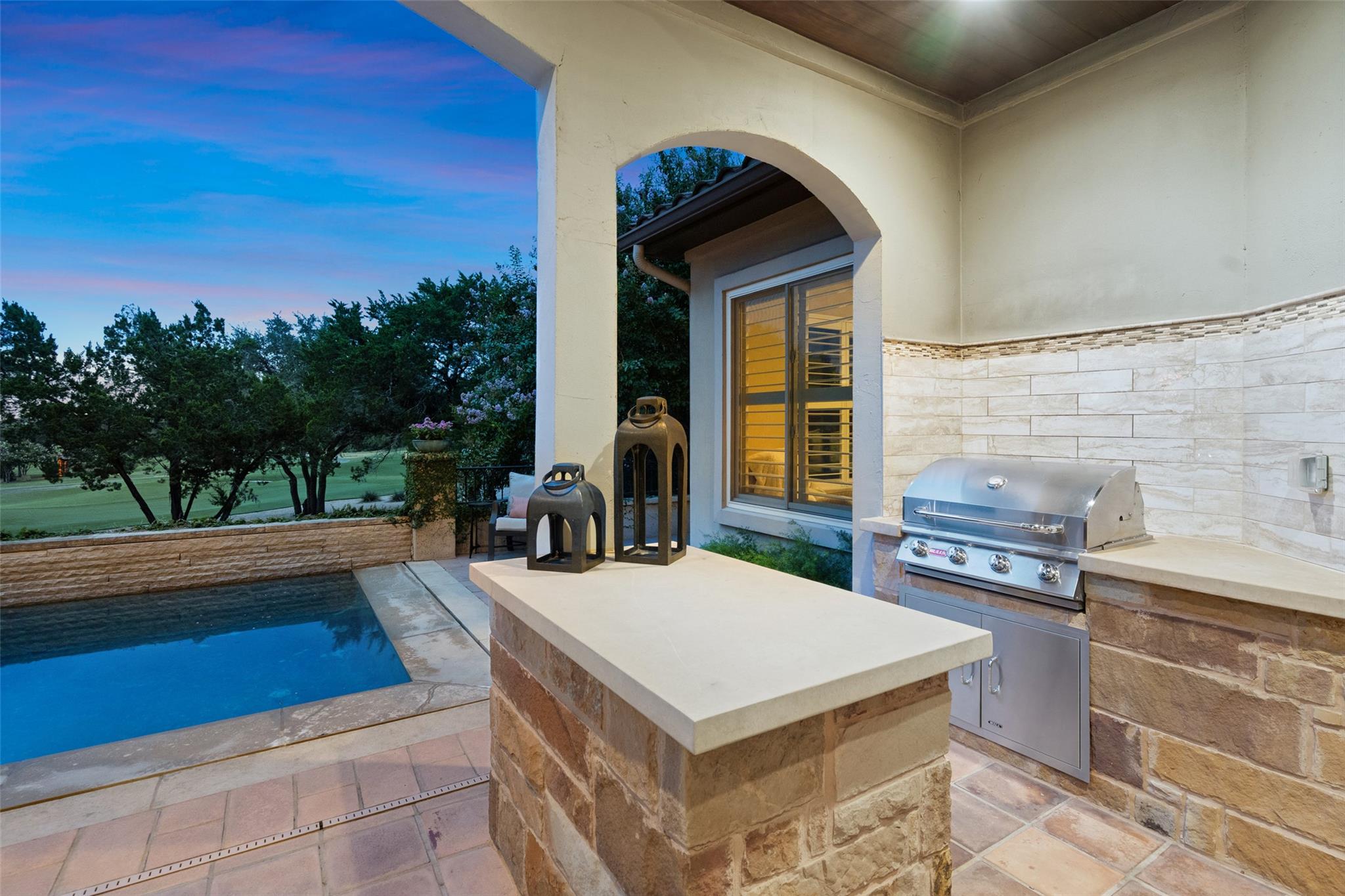 216 Golden Bear DR