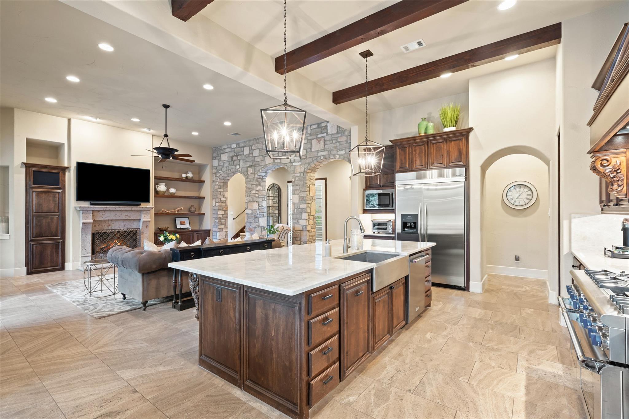 216 Golden Bear DR