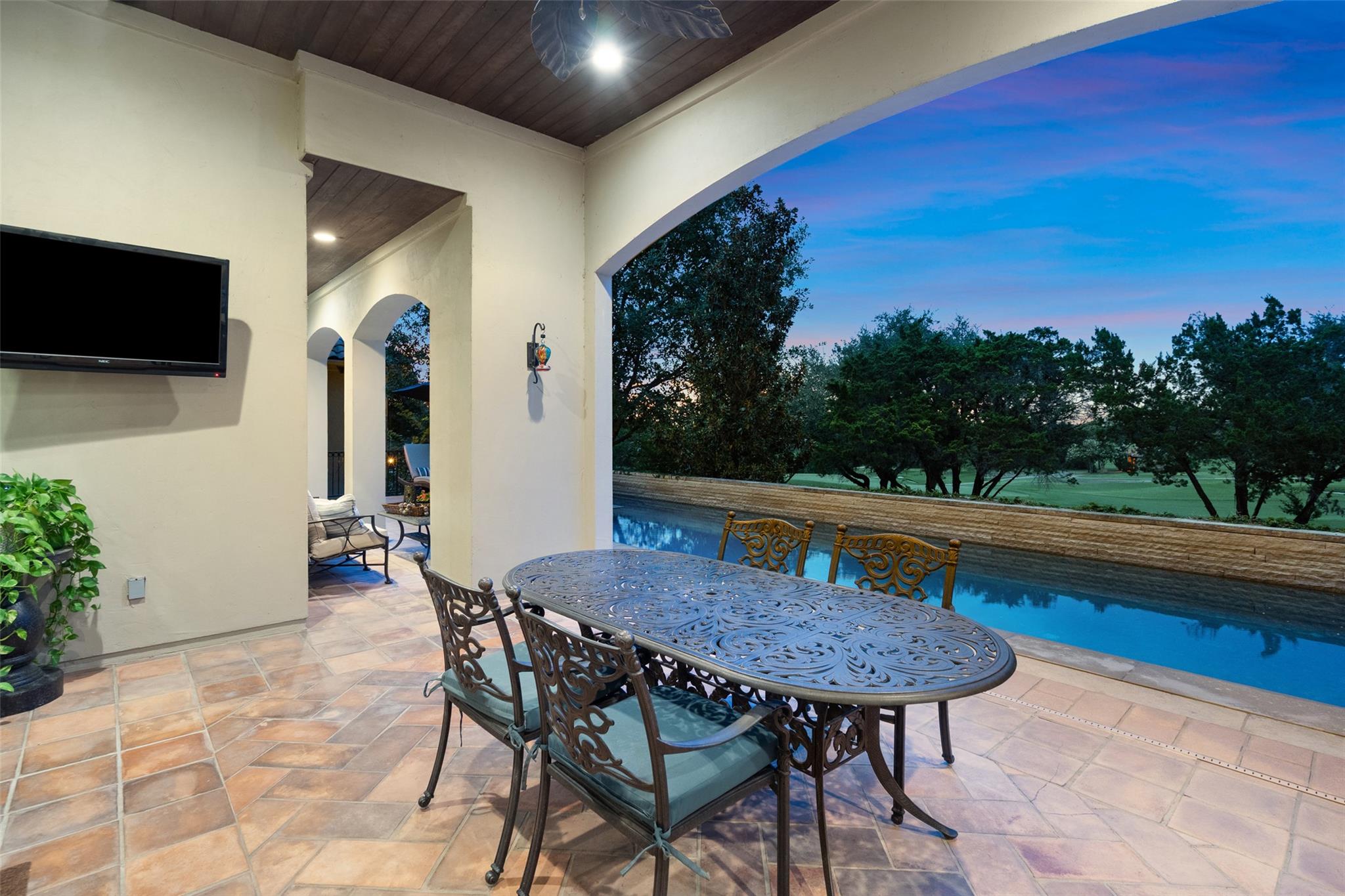 216 Golden Bear DR