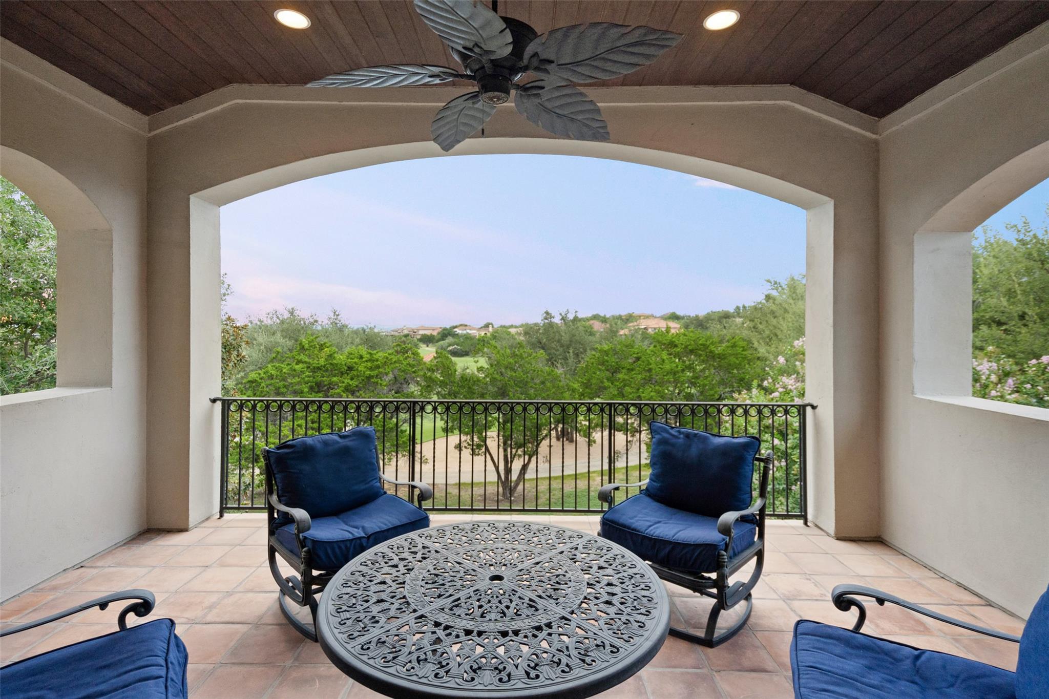216 Golden Bear DR