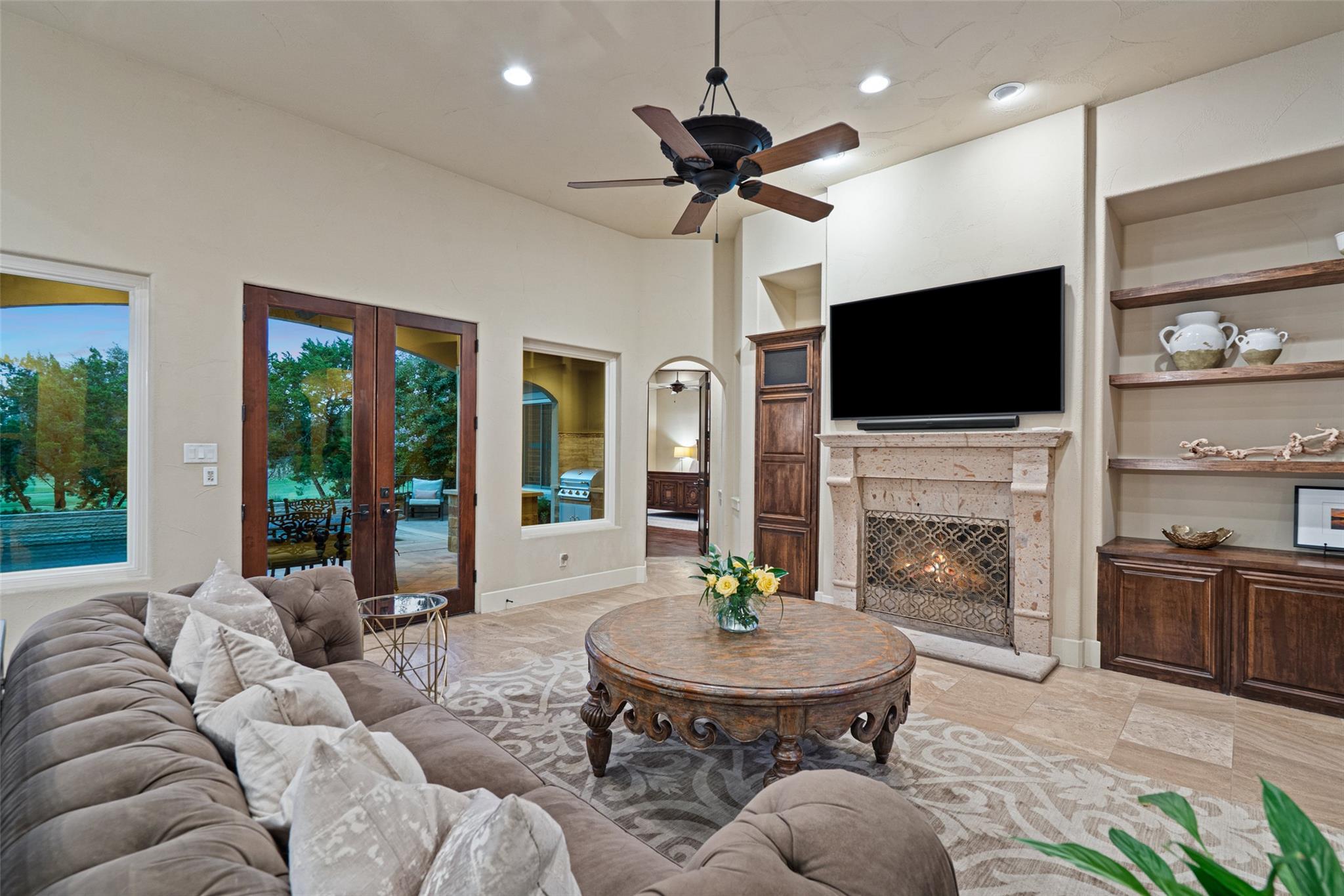 216 Golden Bear DR