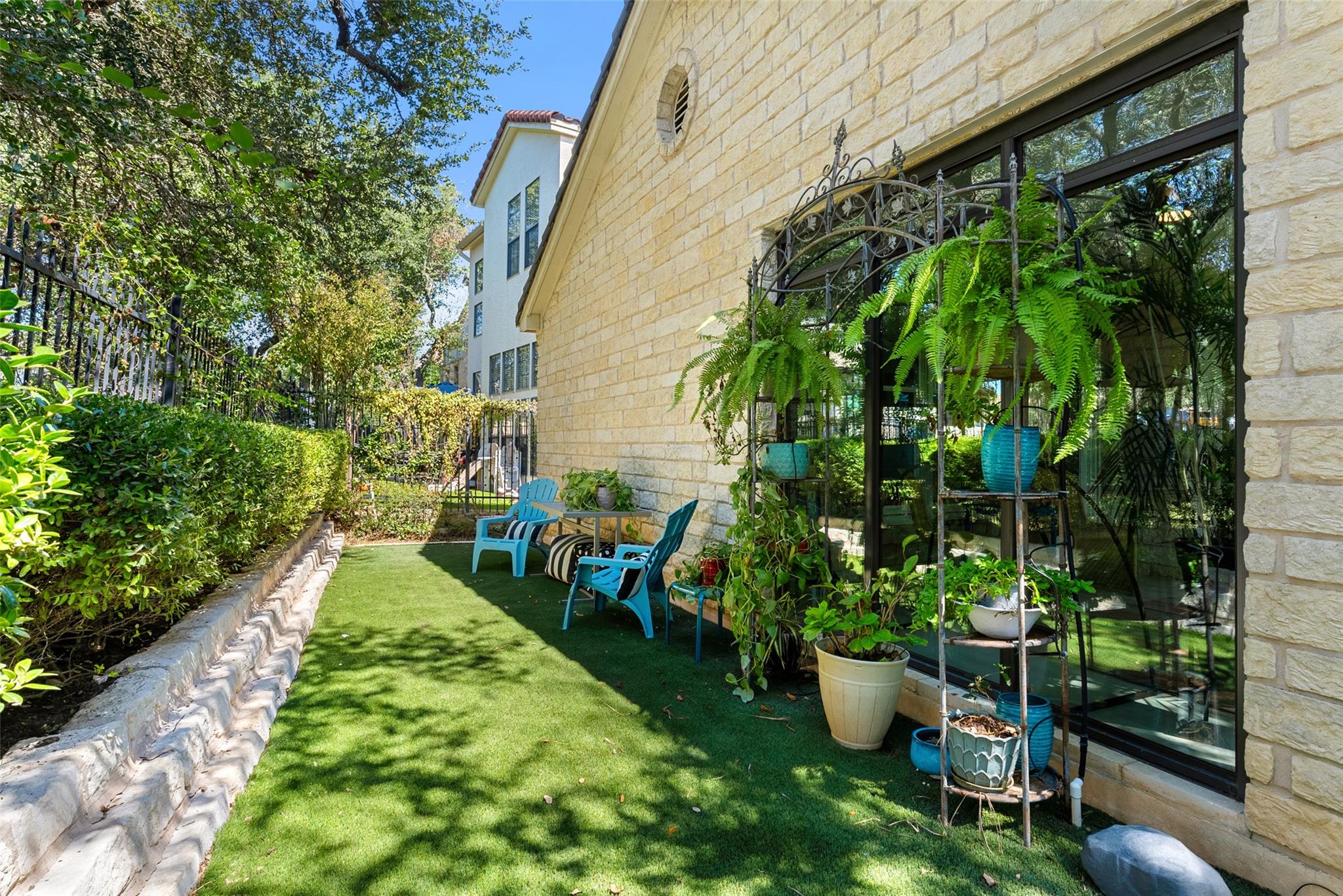 3 Grapewood CT