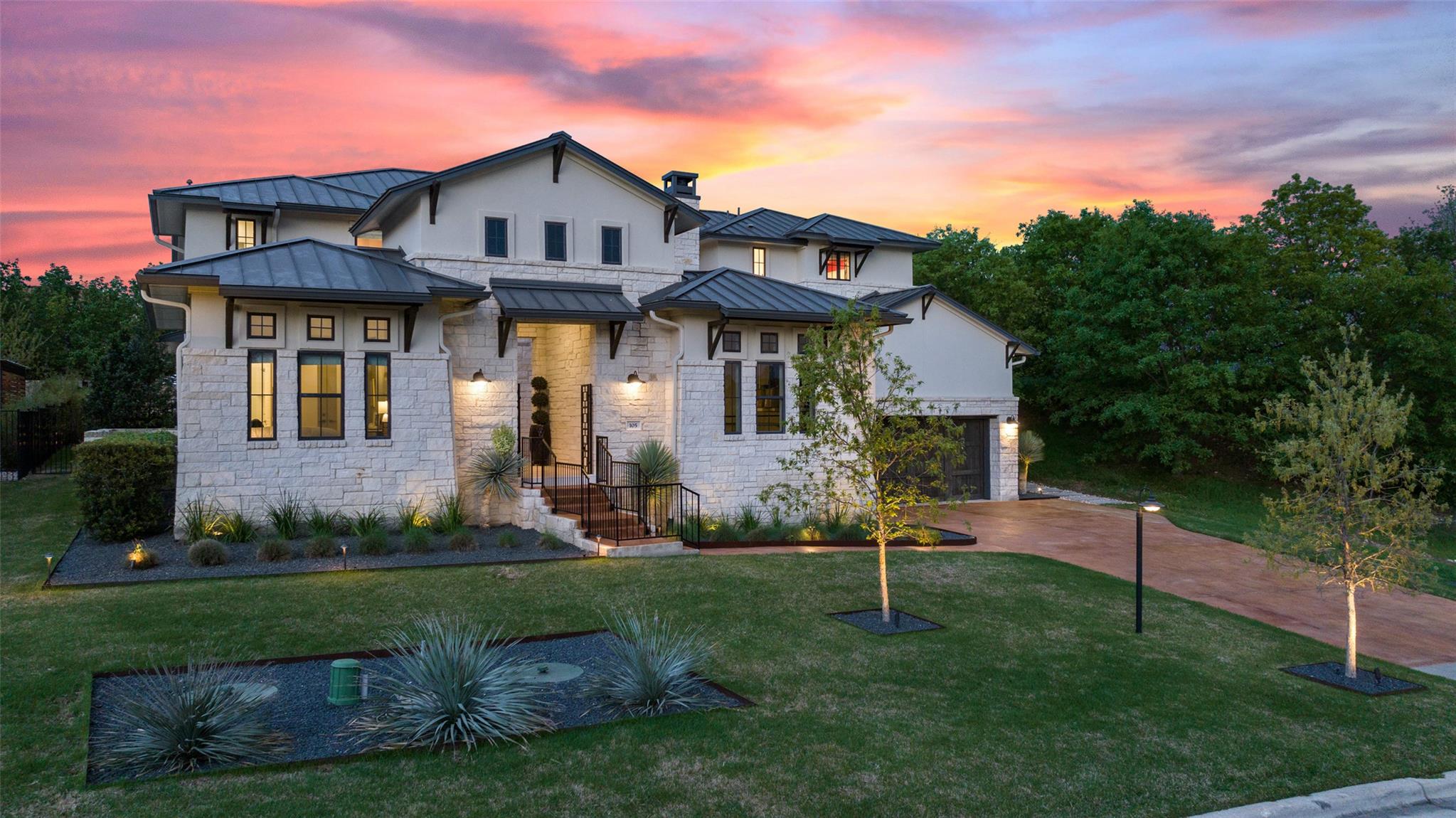 105 Bisset CT