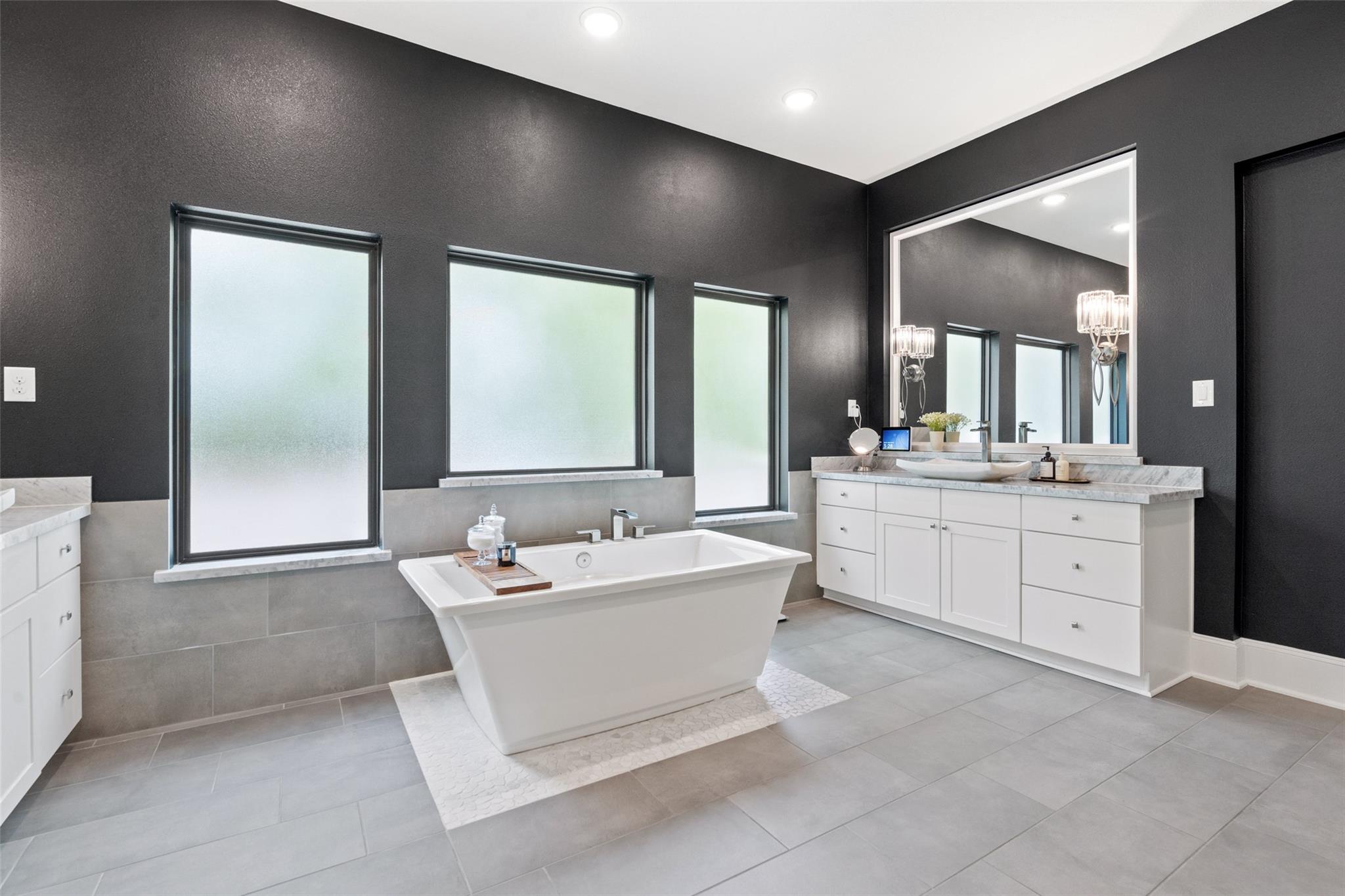 105 Bisset CT