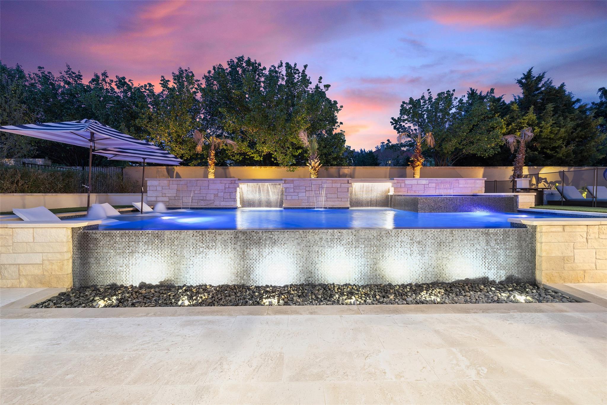 105 Bisset CT