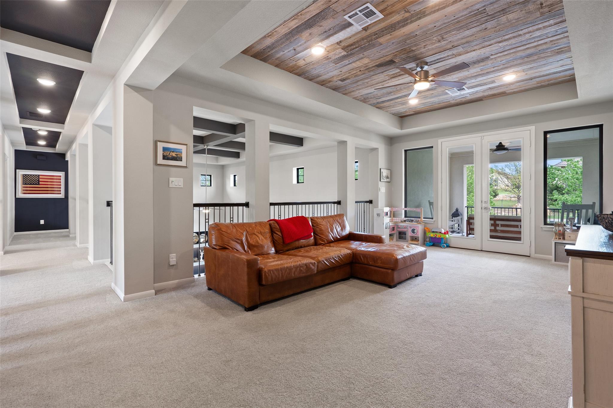 105 Bisset CT