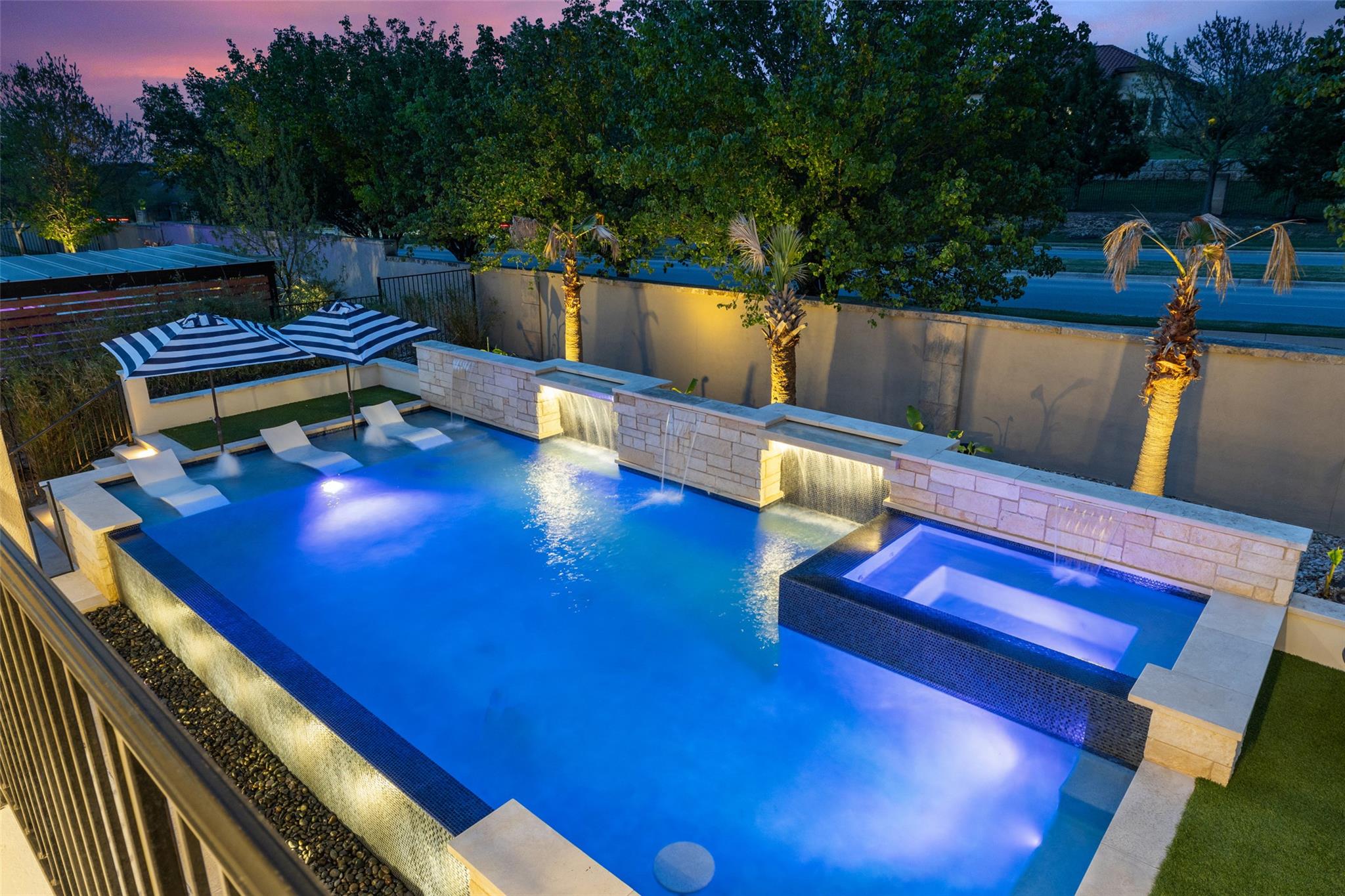 105 Bisset CT