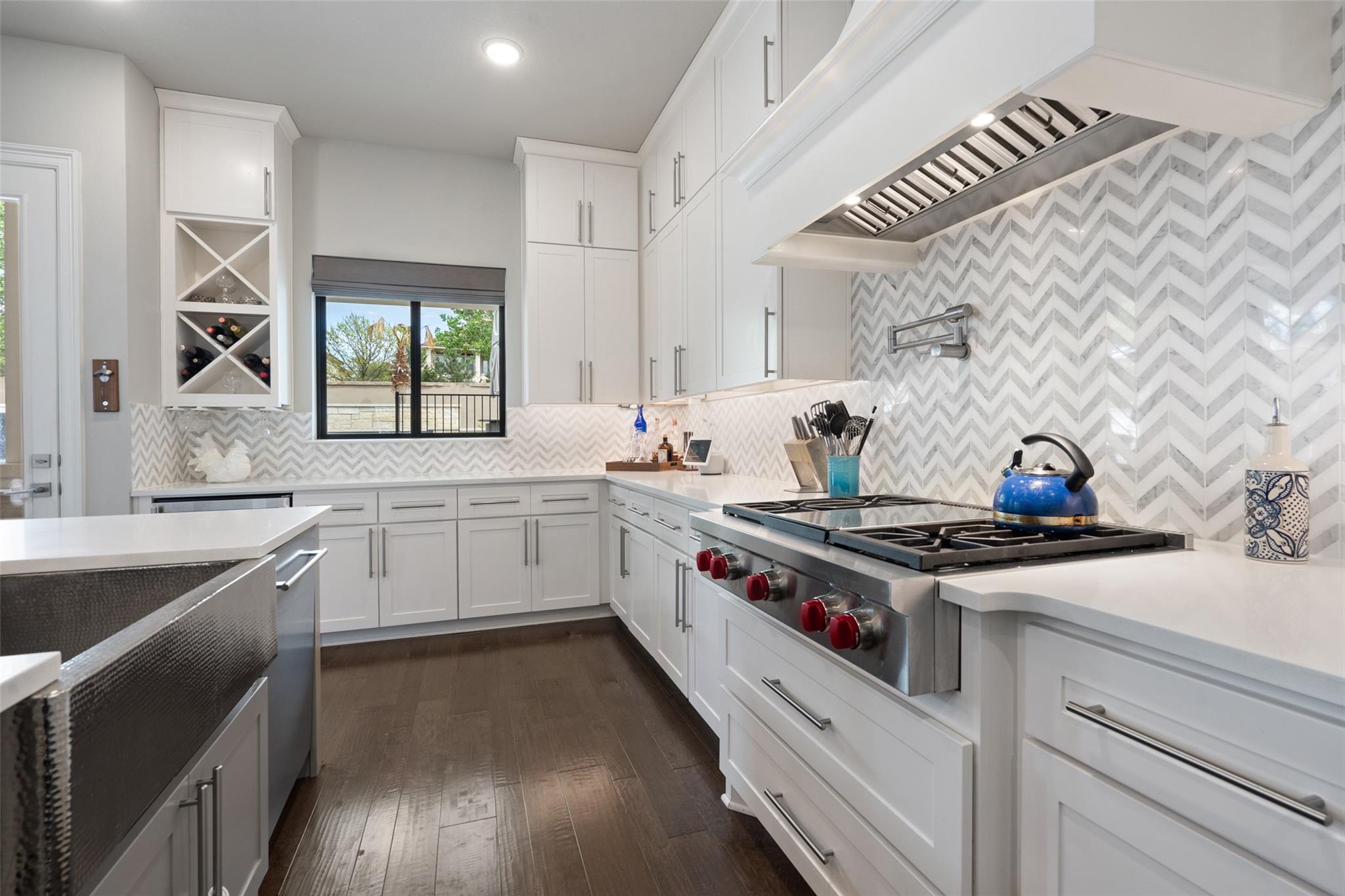 105 Bisset CT