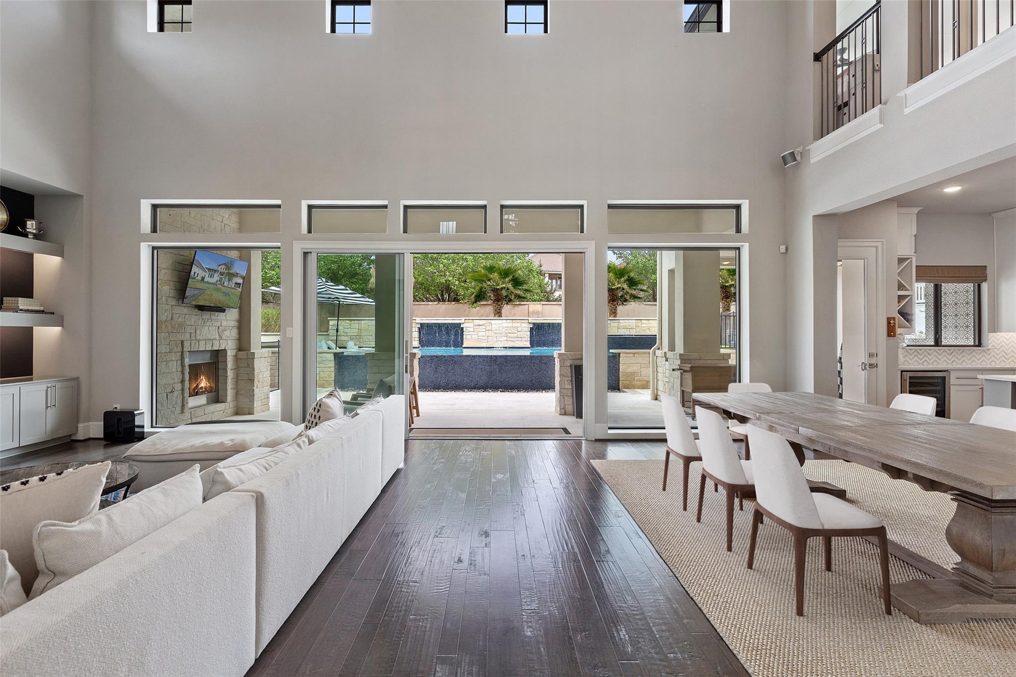 105 Bisset CT