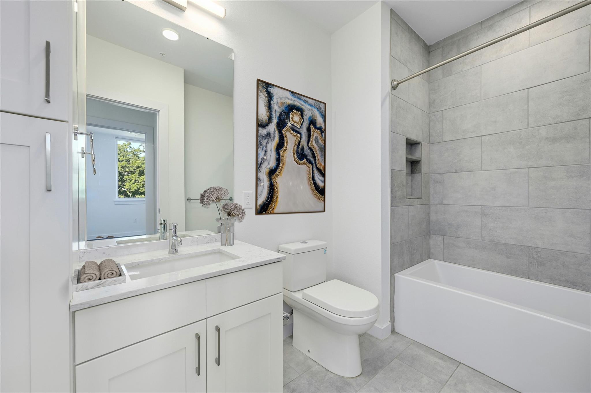 900 S 1st ST # 403