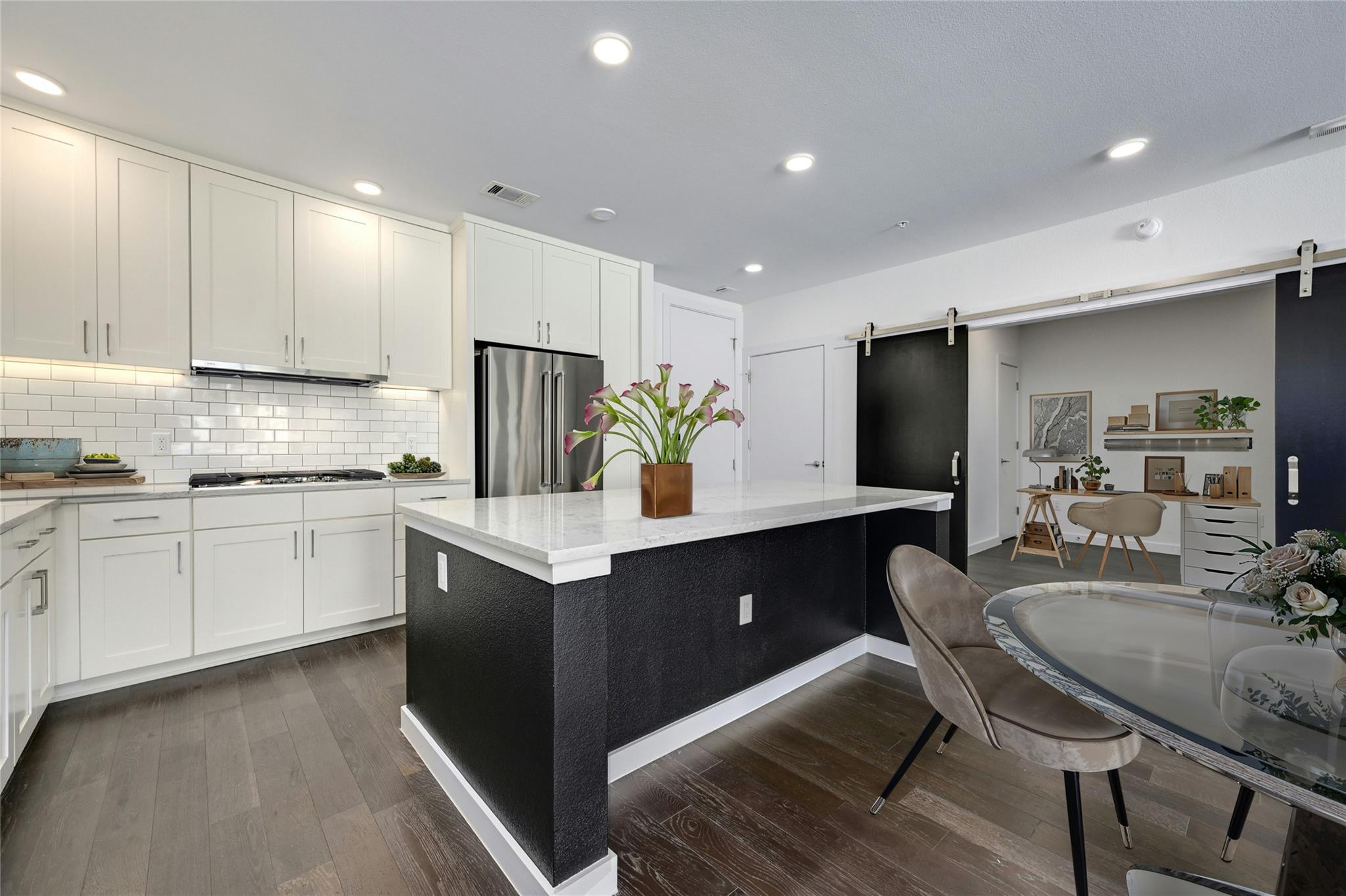 900 S 1st ST # 403