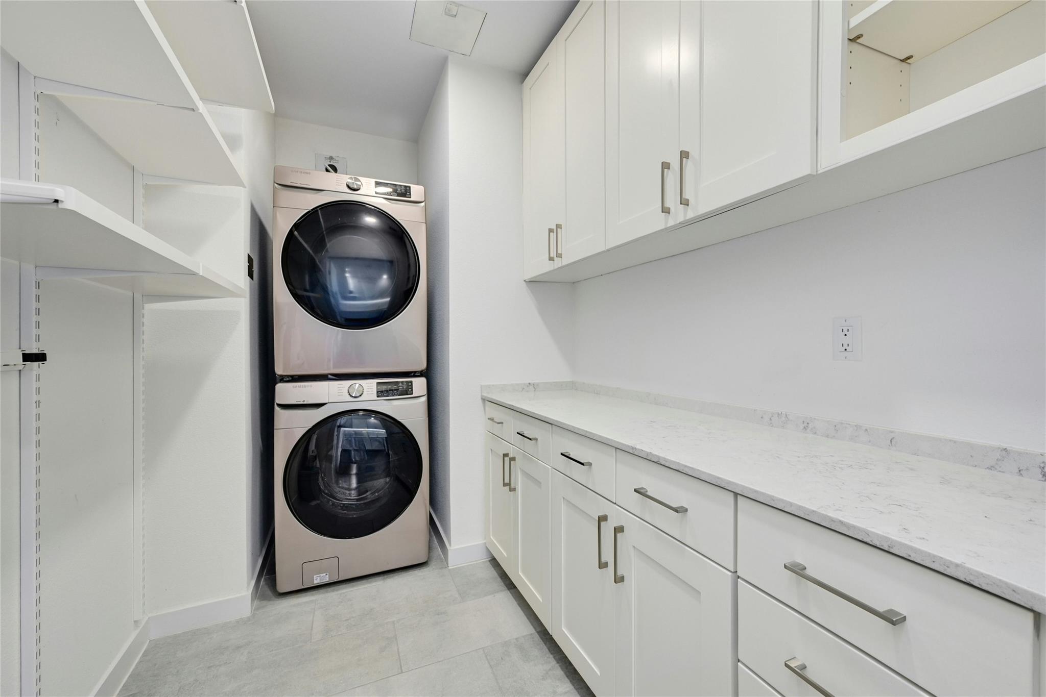 900 S 1st ST # 403