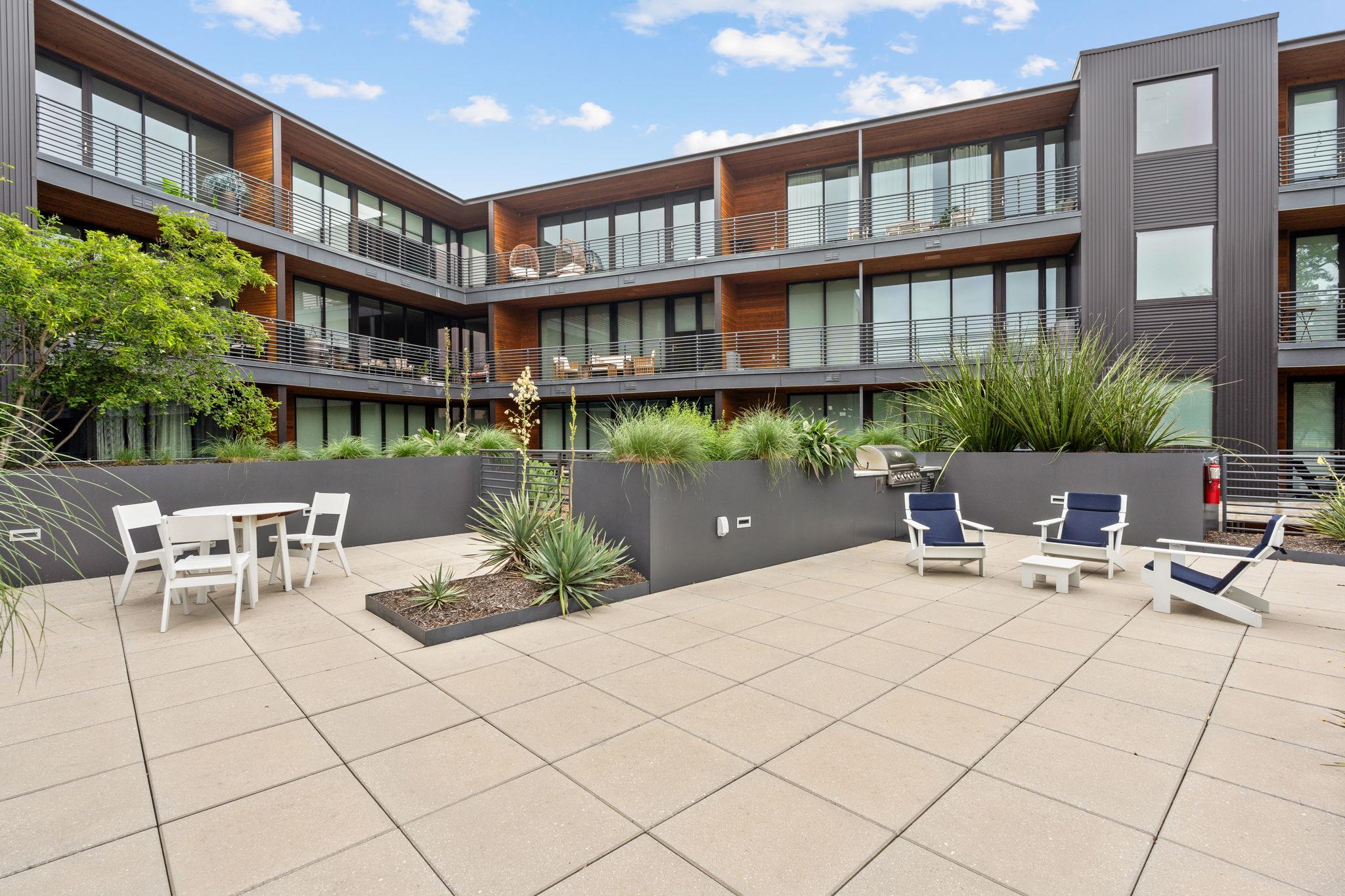900 S 1st ST # 403