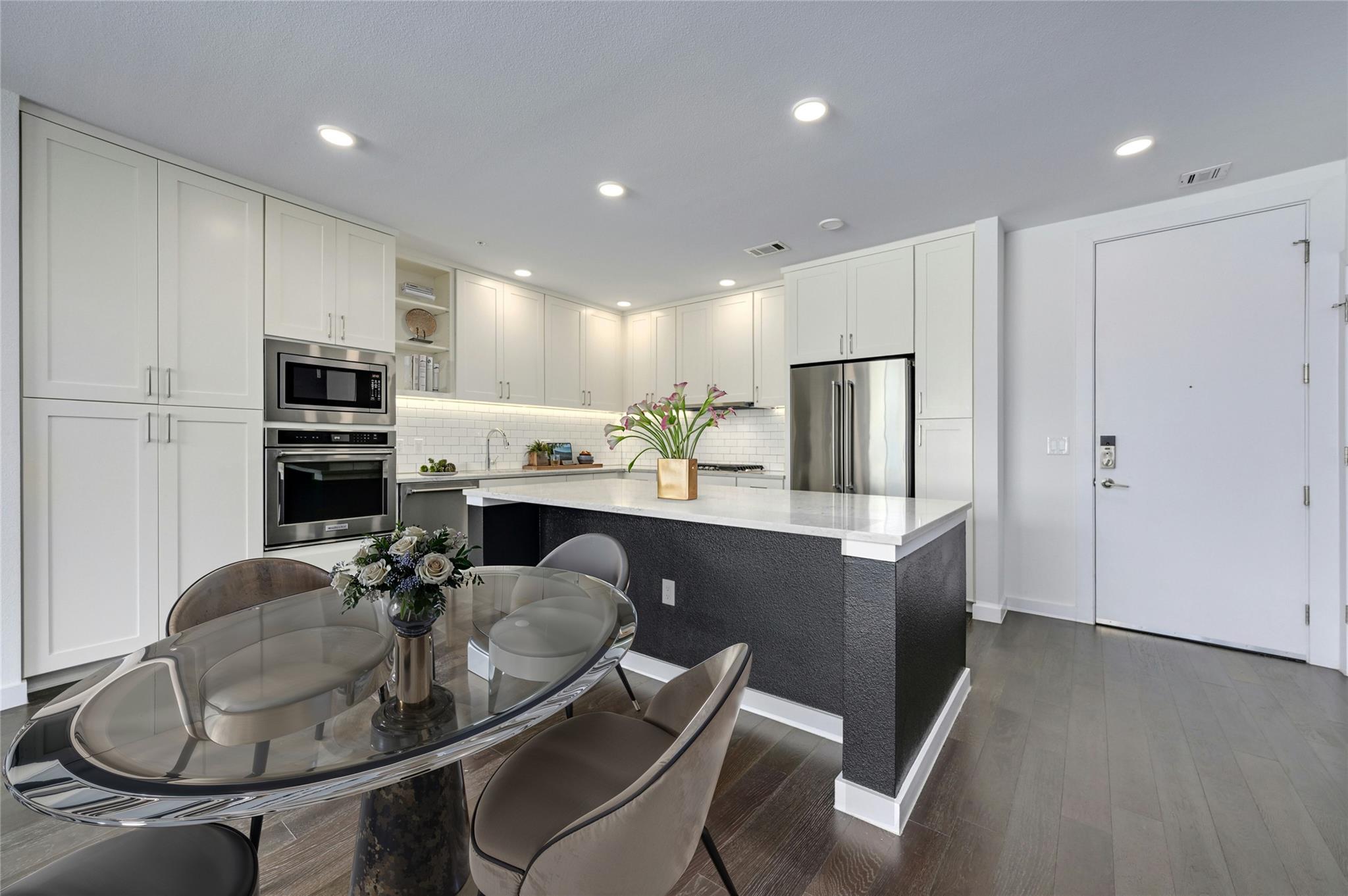 900 S 1st ST # 403