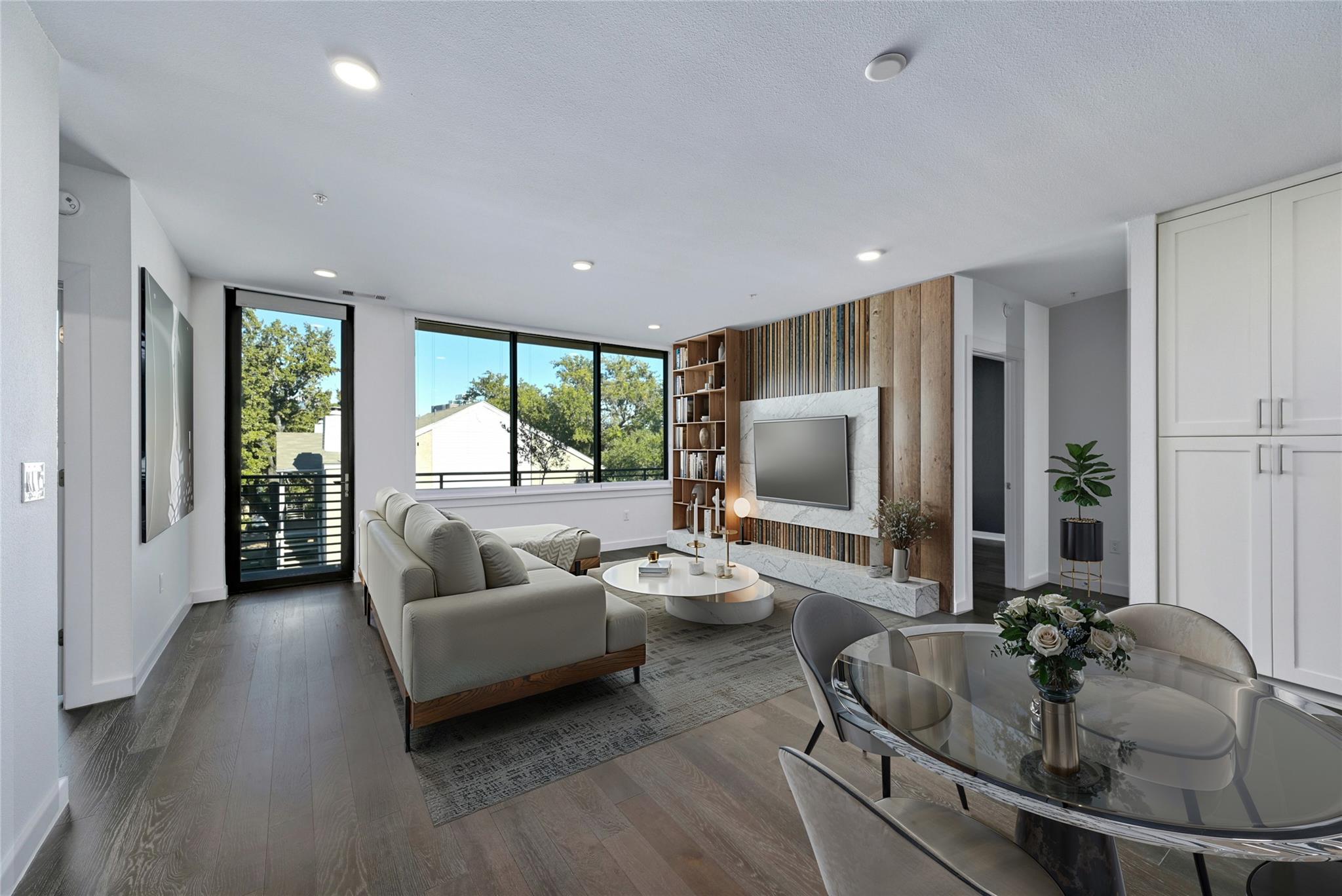 900 S 1st ST # 403