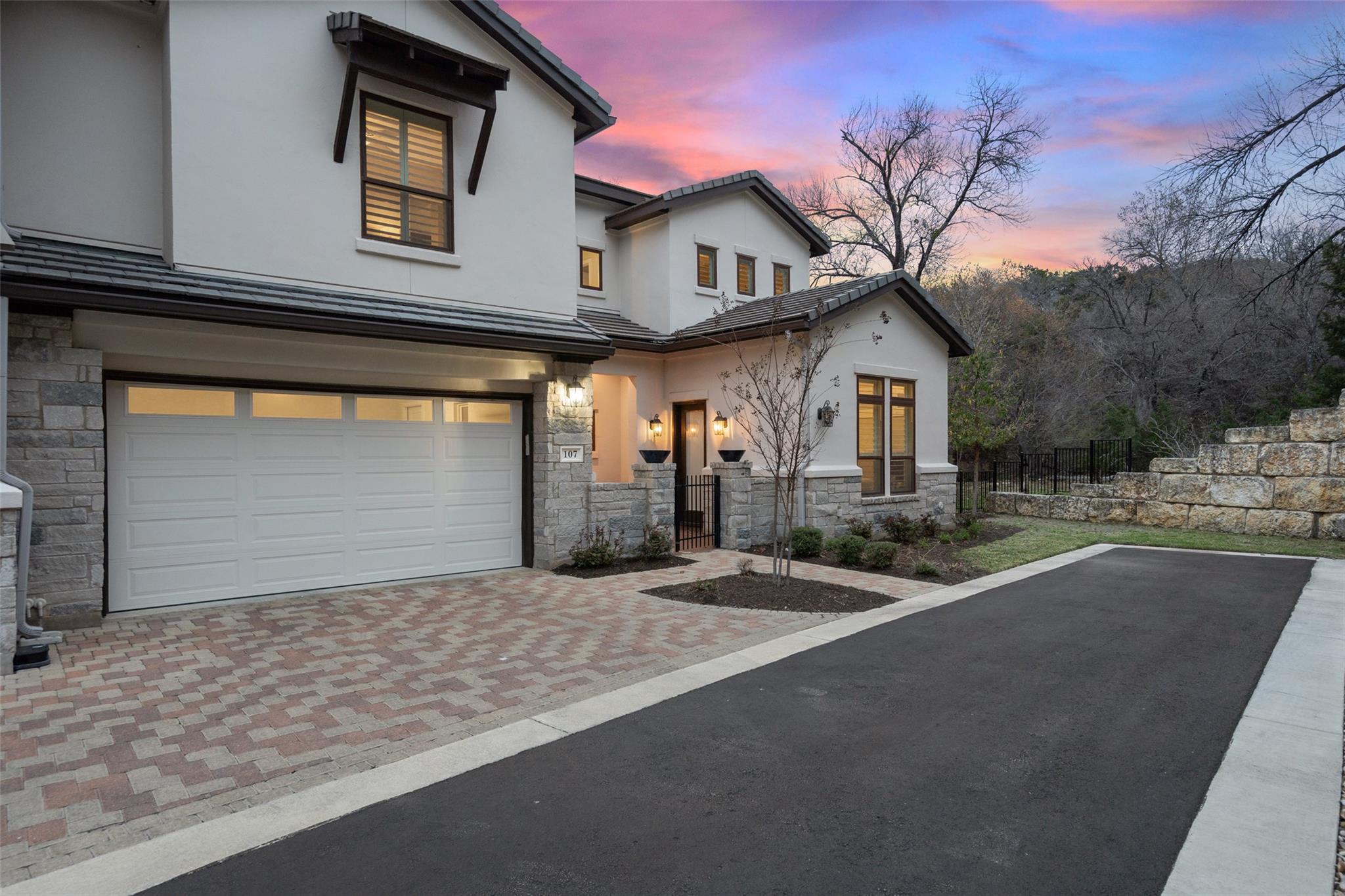 107 Cascading Waters PL