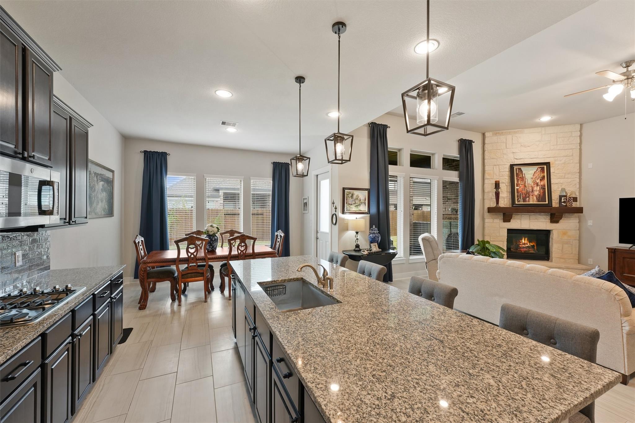 209 Bright Bluff Cir