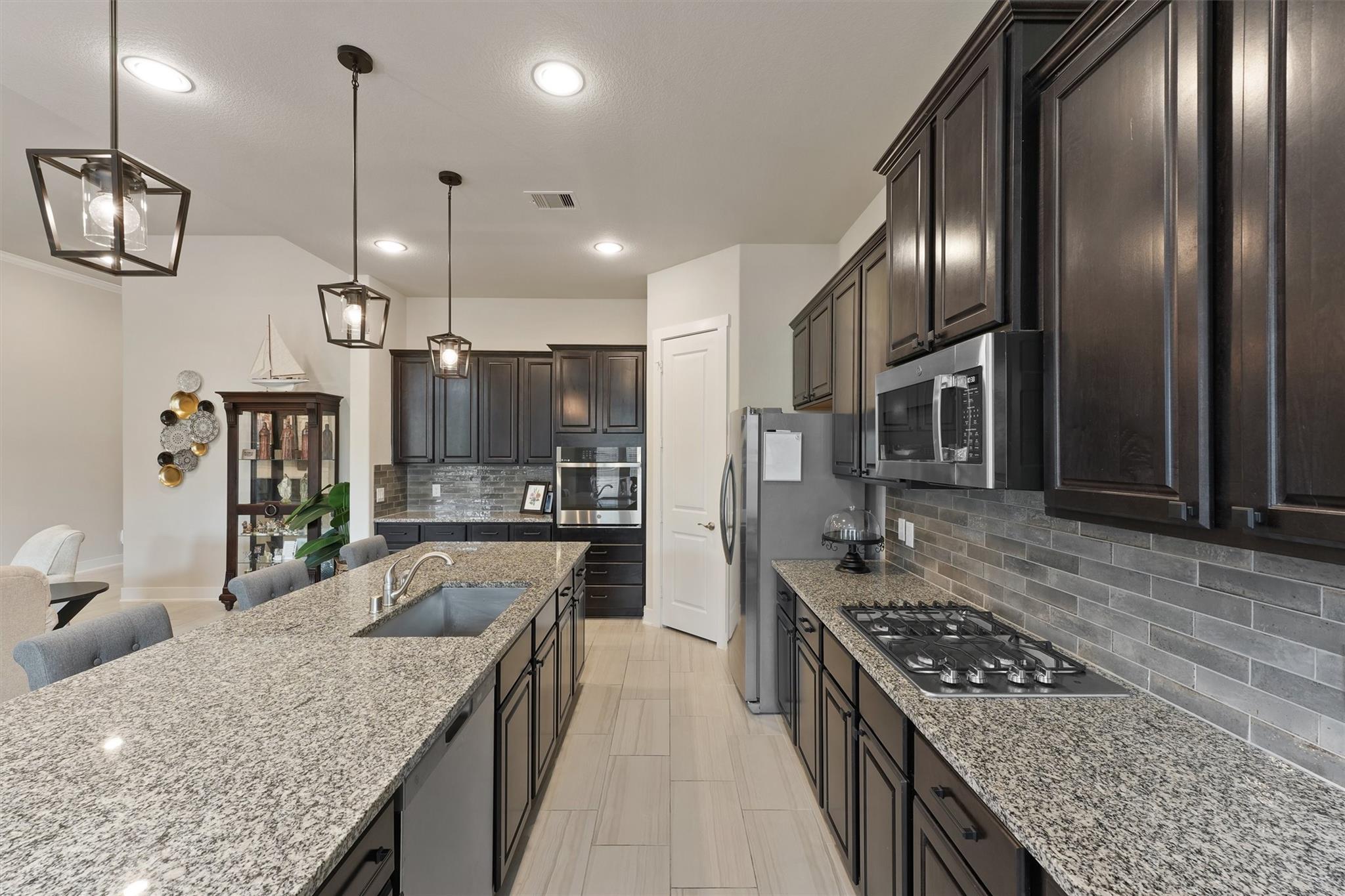 209 Bright Bluff Cir