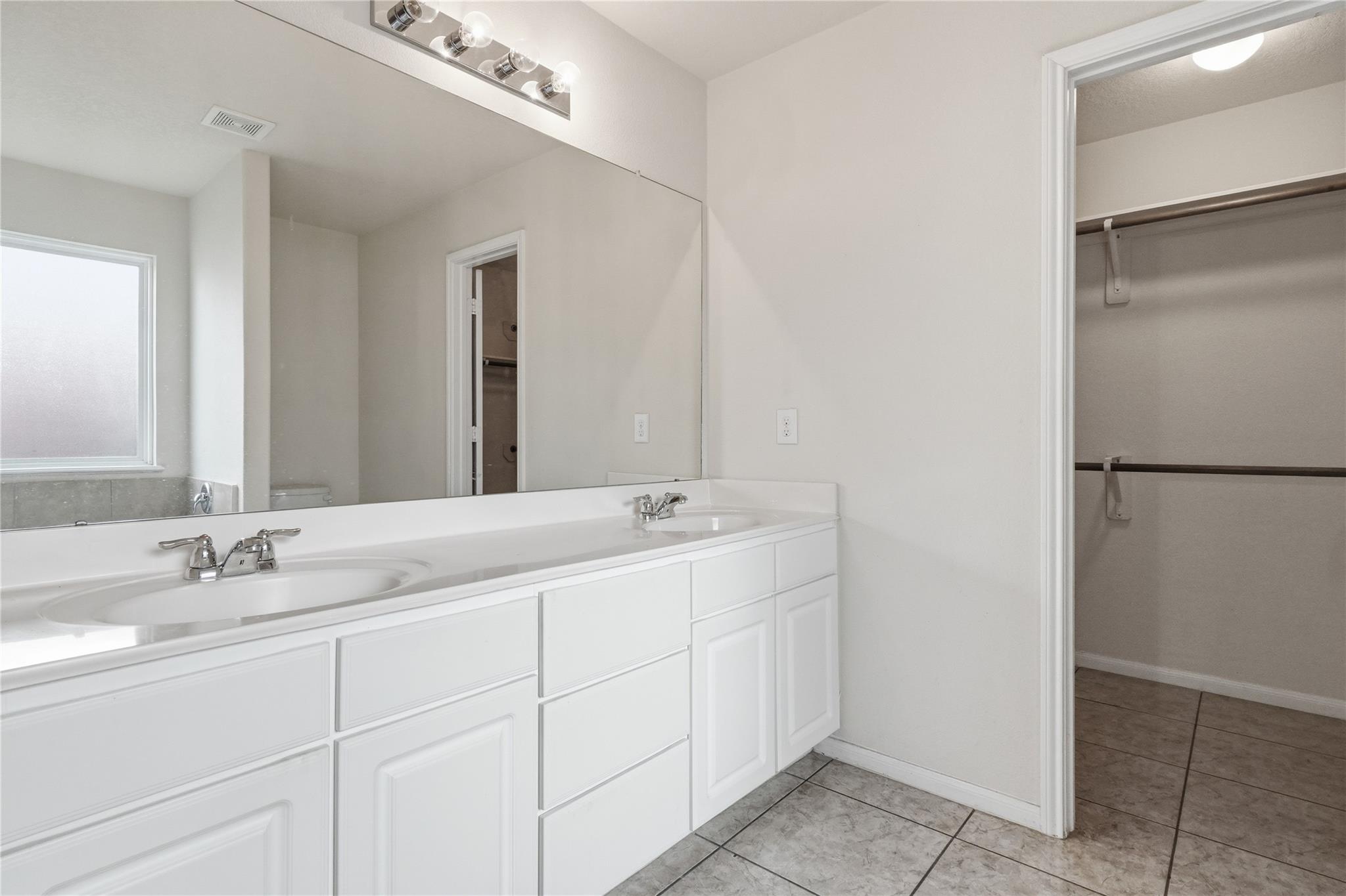 12530 Greencanyon Dr