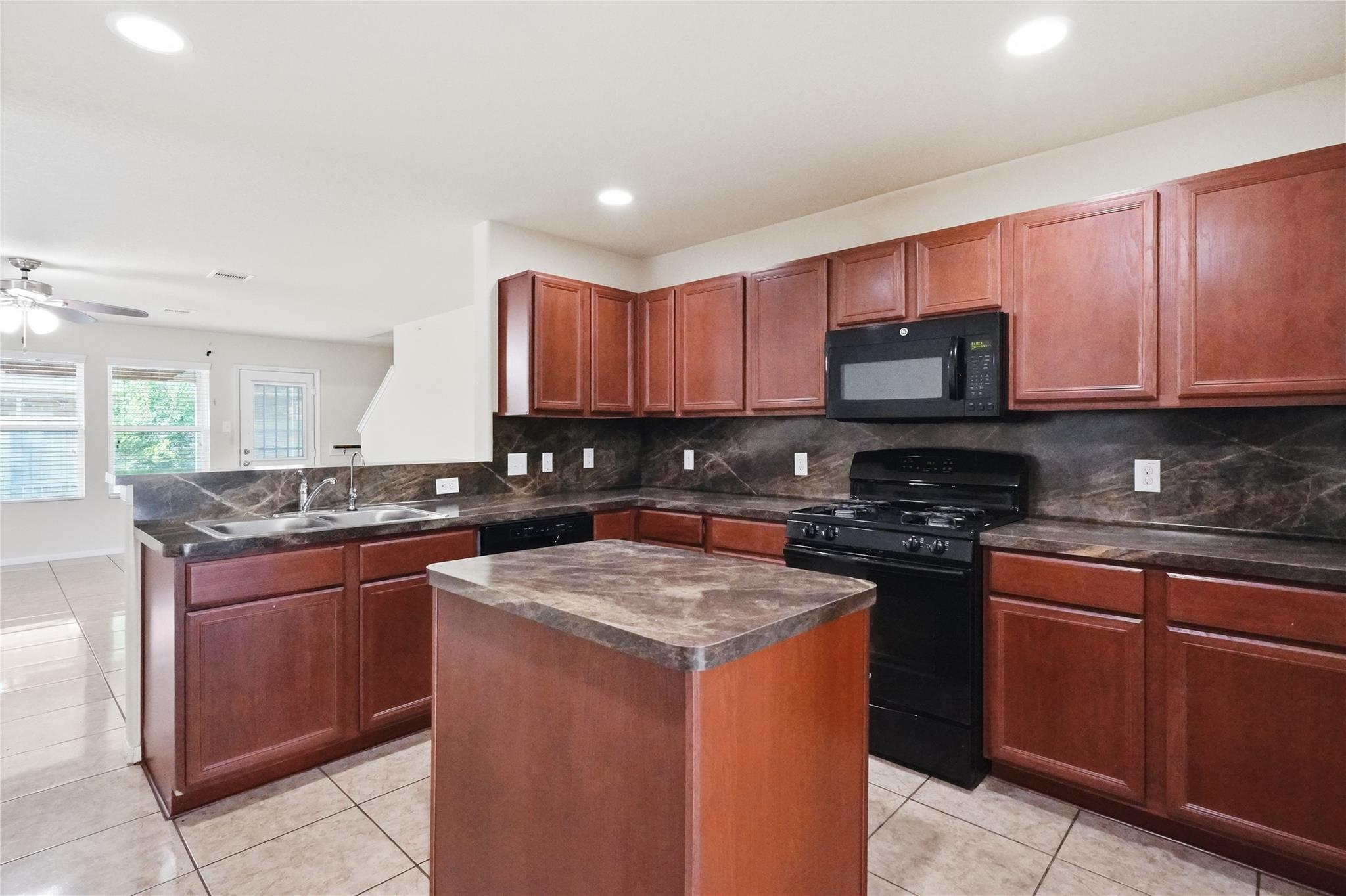 12530 Greencanyon Dr