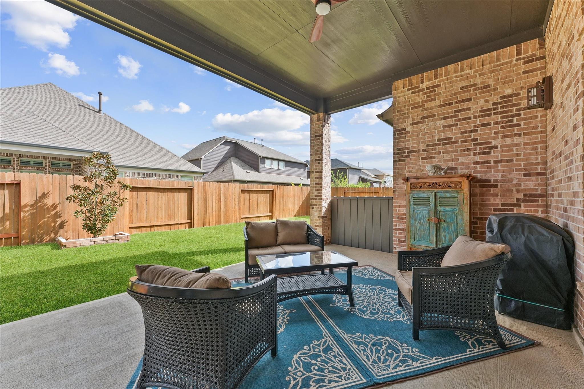 209 Bright Bluff Cir